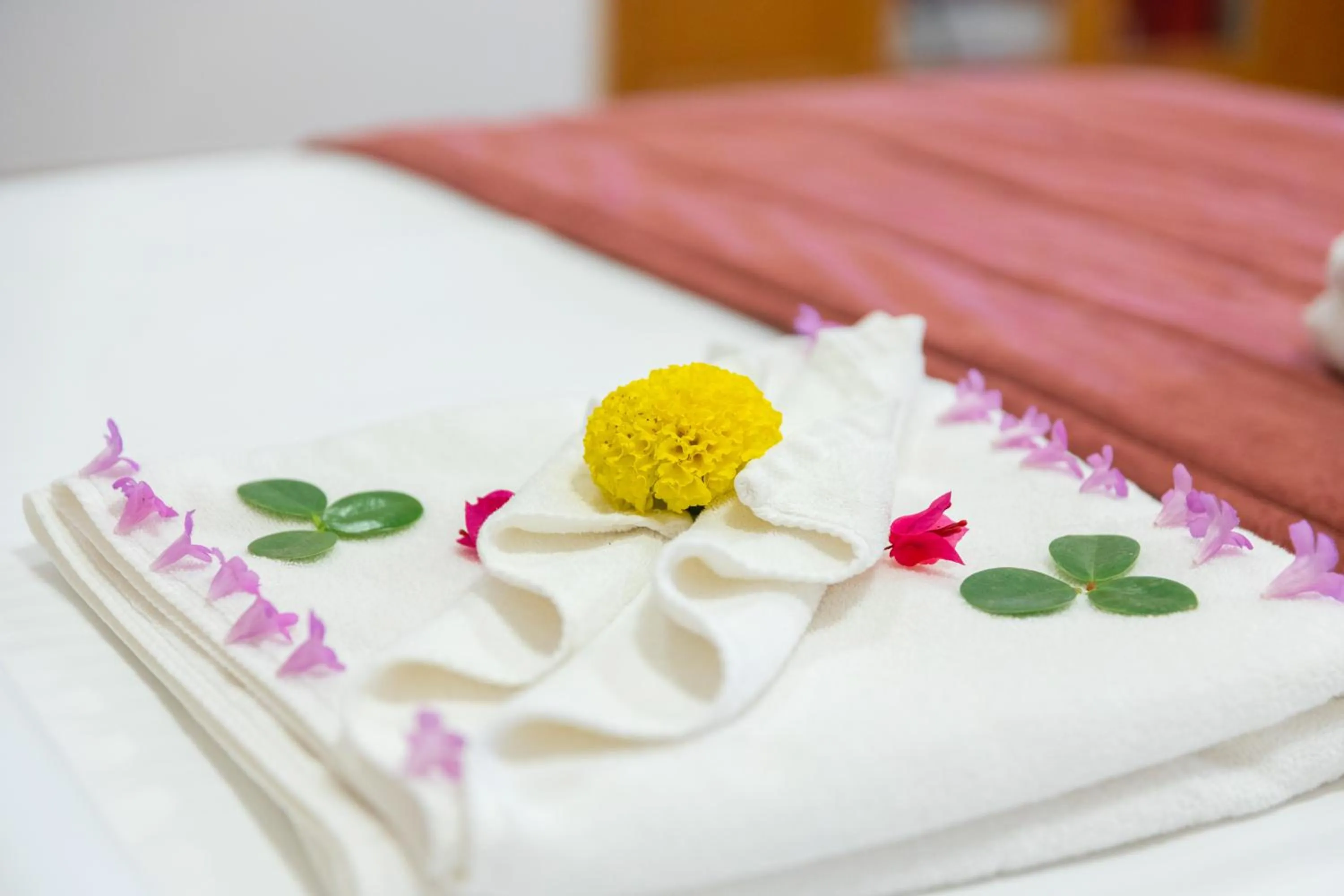 Bed in Al Shatti Villas