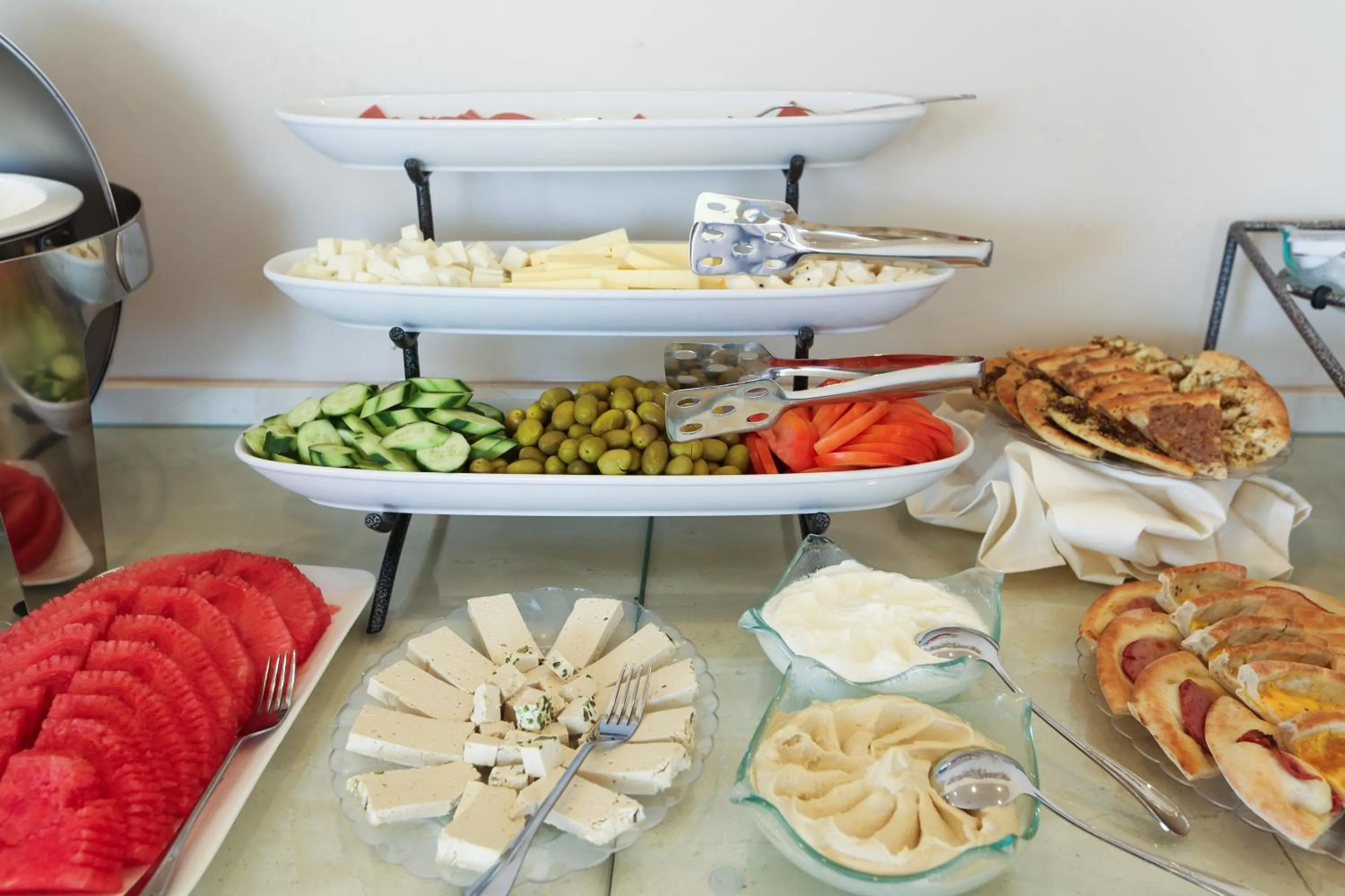 Breakfast in Khuttar Apartment