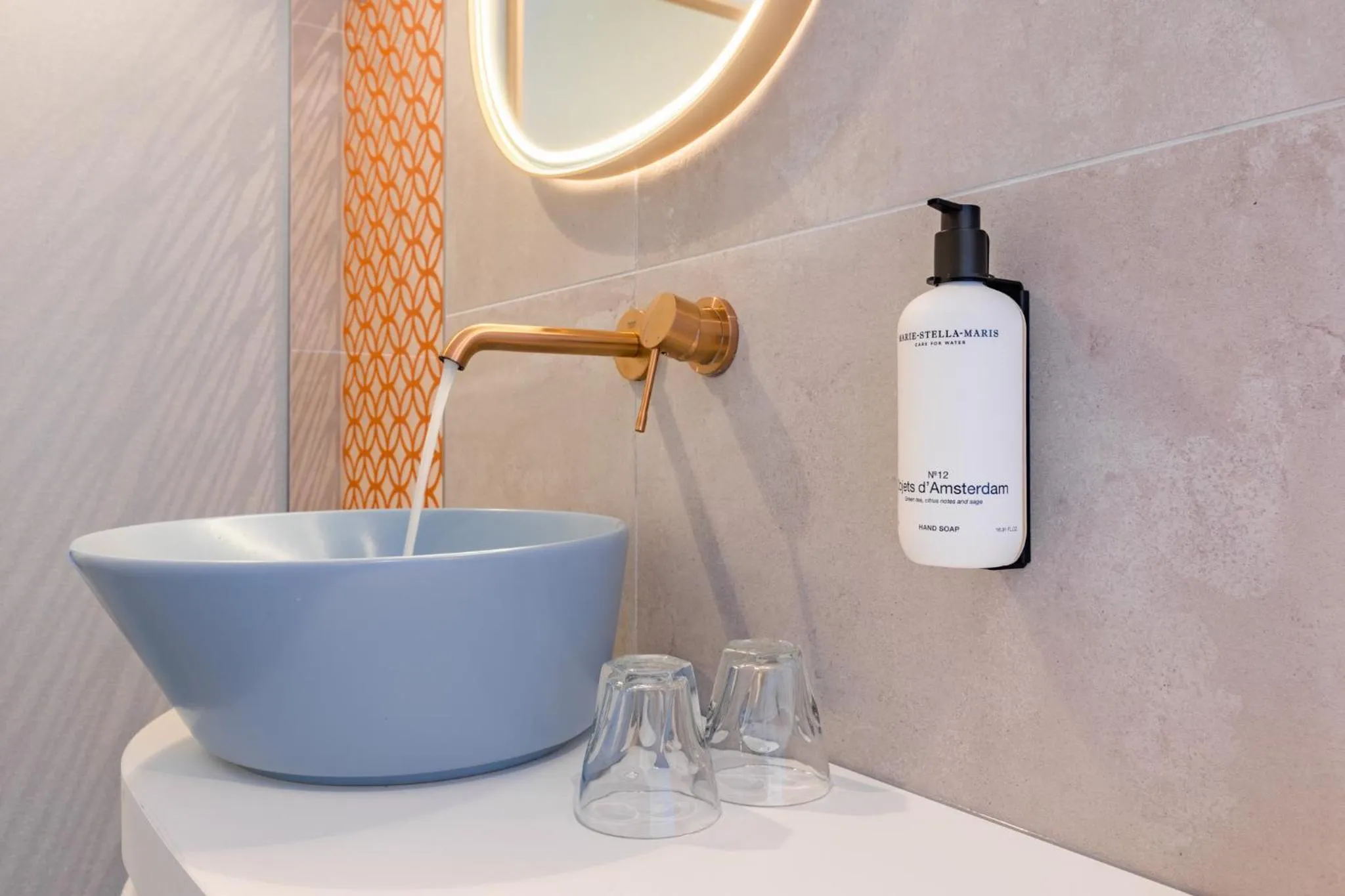 Bathroom in Vie Via - Your Hotel