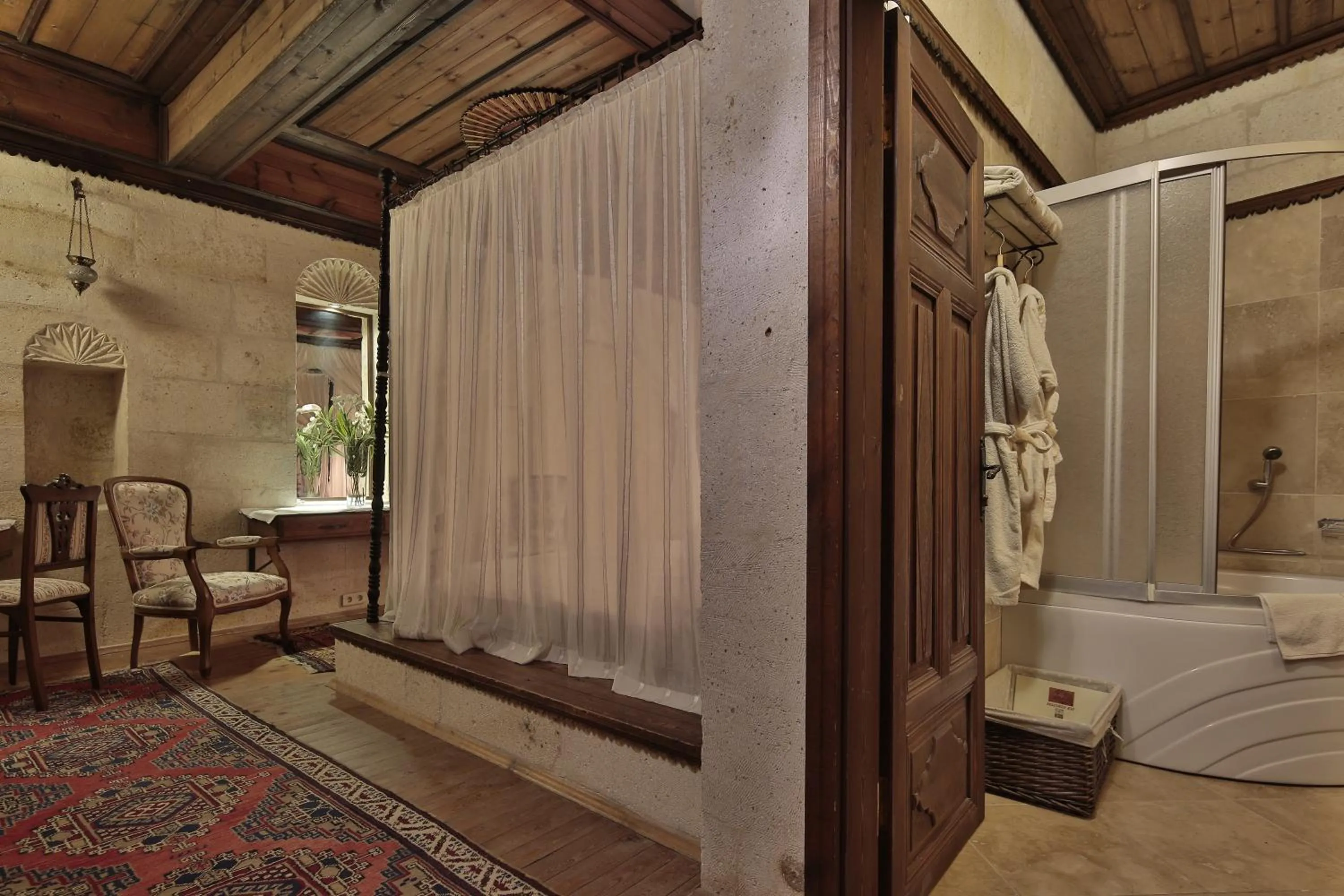 Photo of the whole room, Bed in Selcuklu Evi Cave Hotel - Special Category