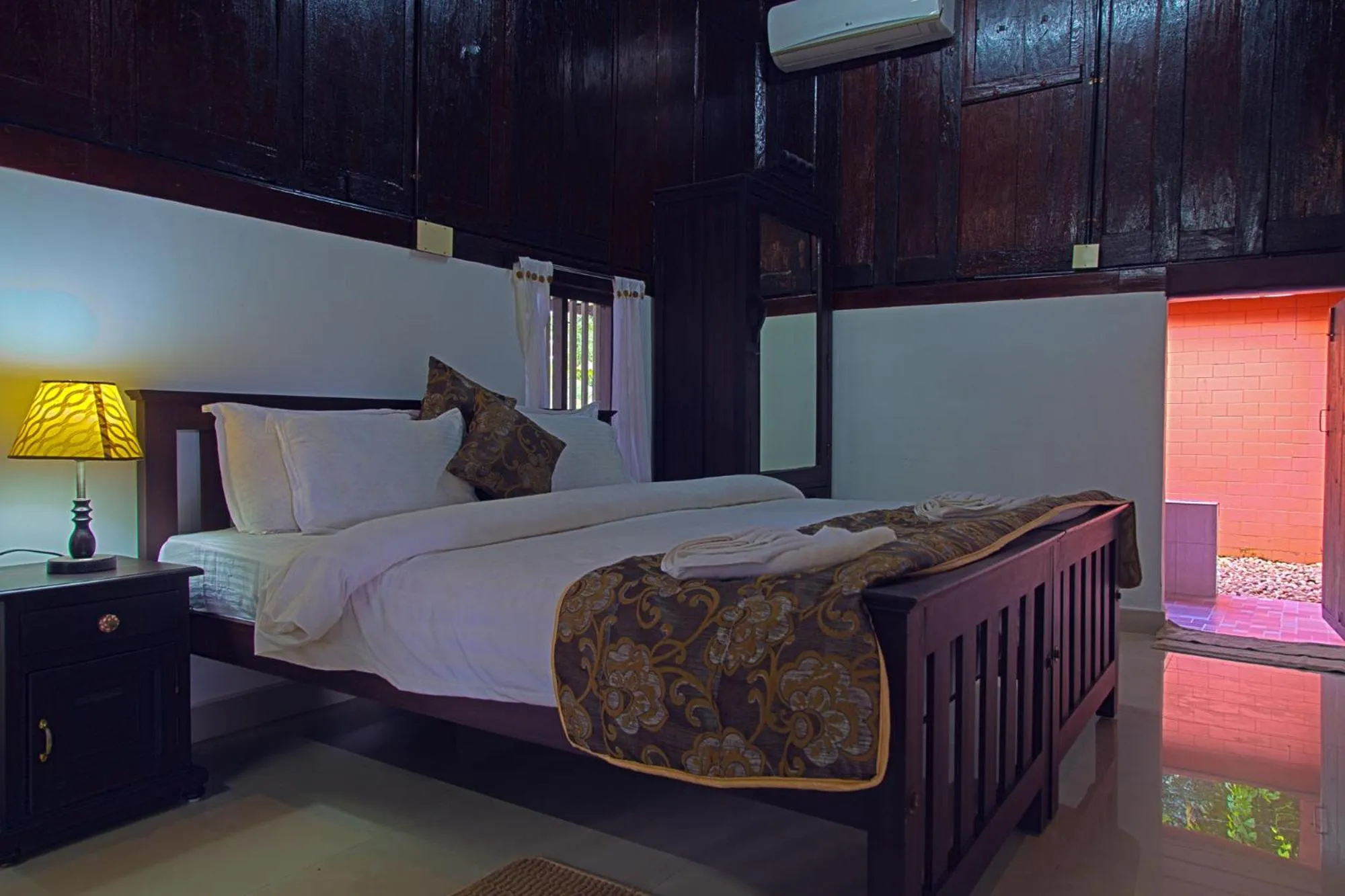 Bedroom, Bed in Kurialacherry House Alleppey