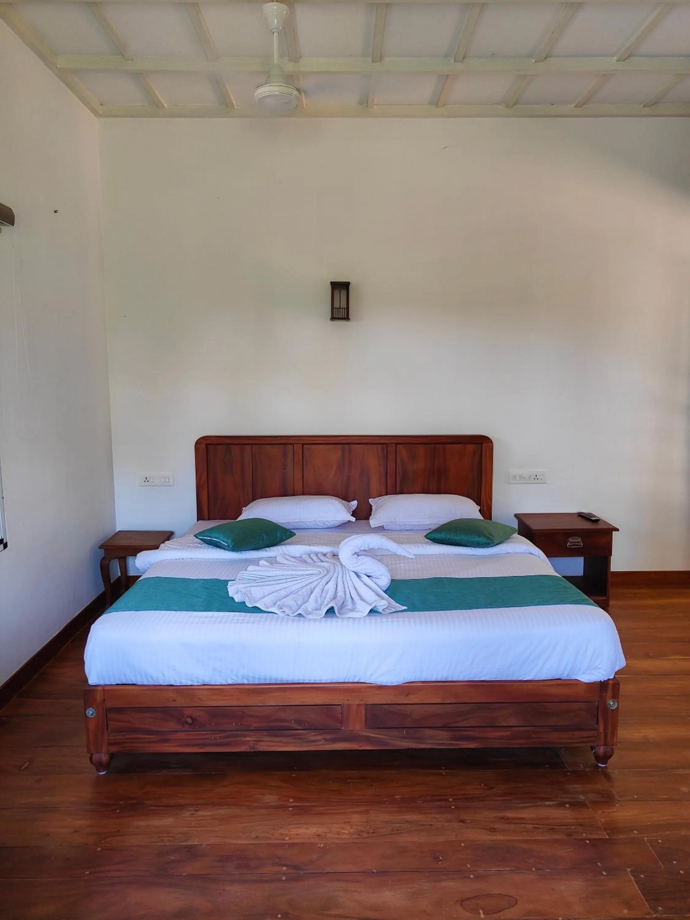 Bed in Kurialacherry House Alleppey