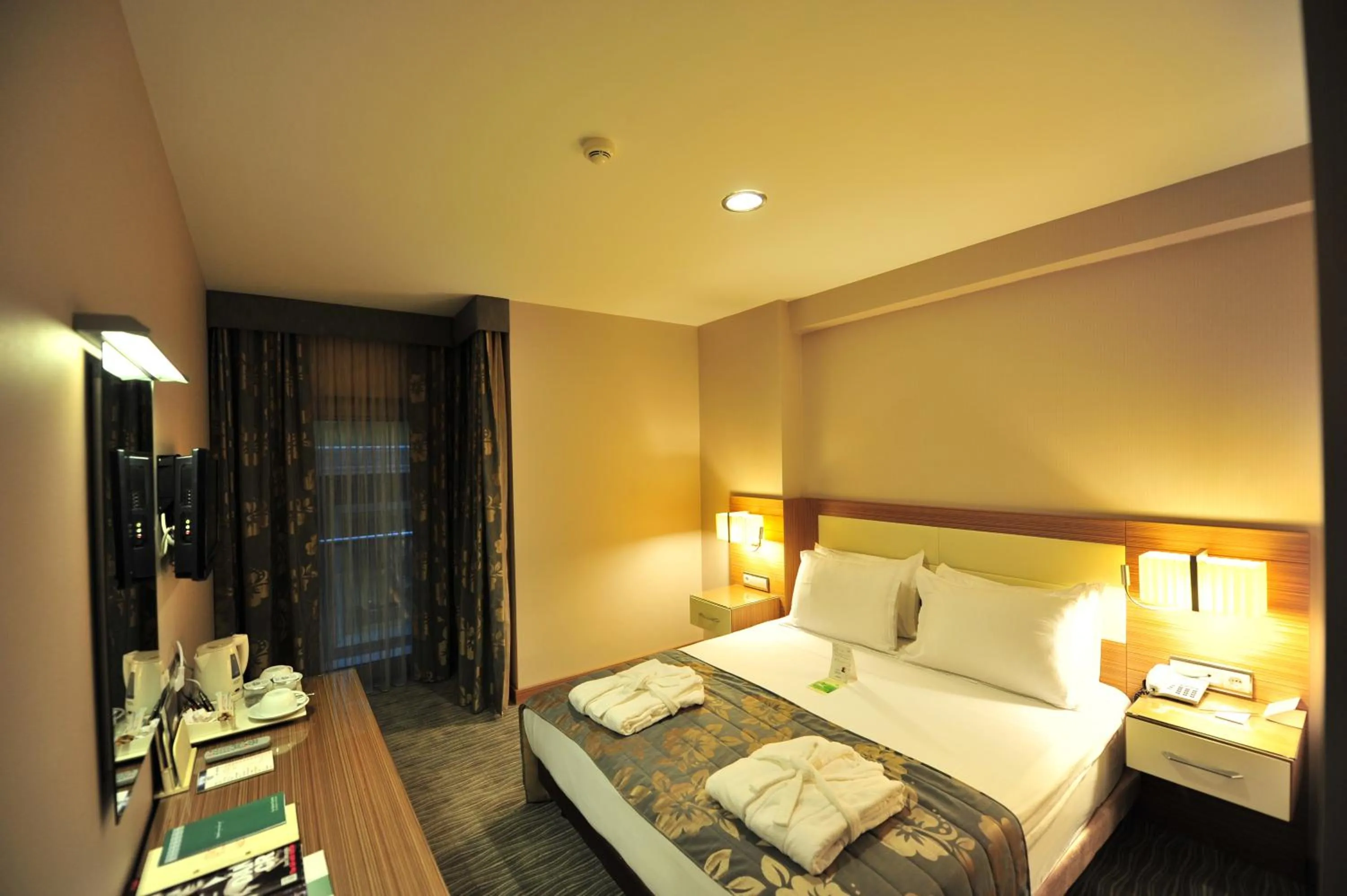 Bed in Hotel Olimpiyat