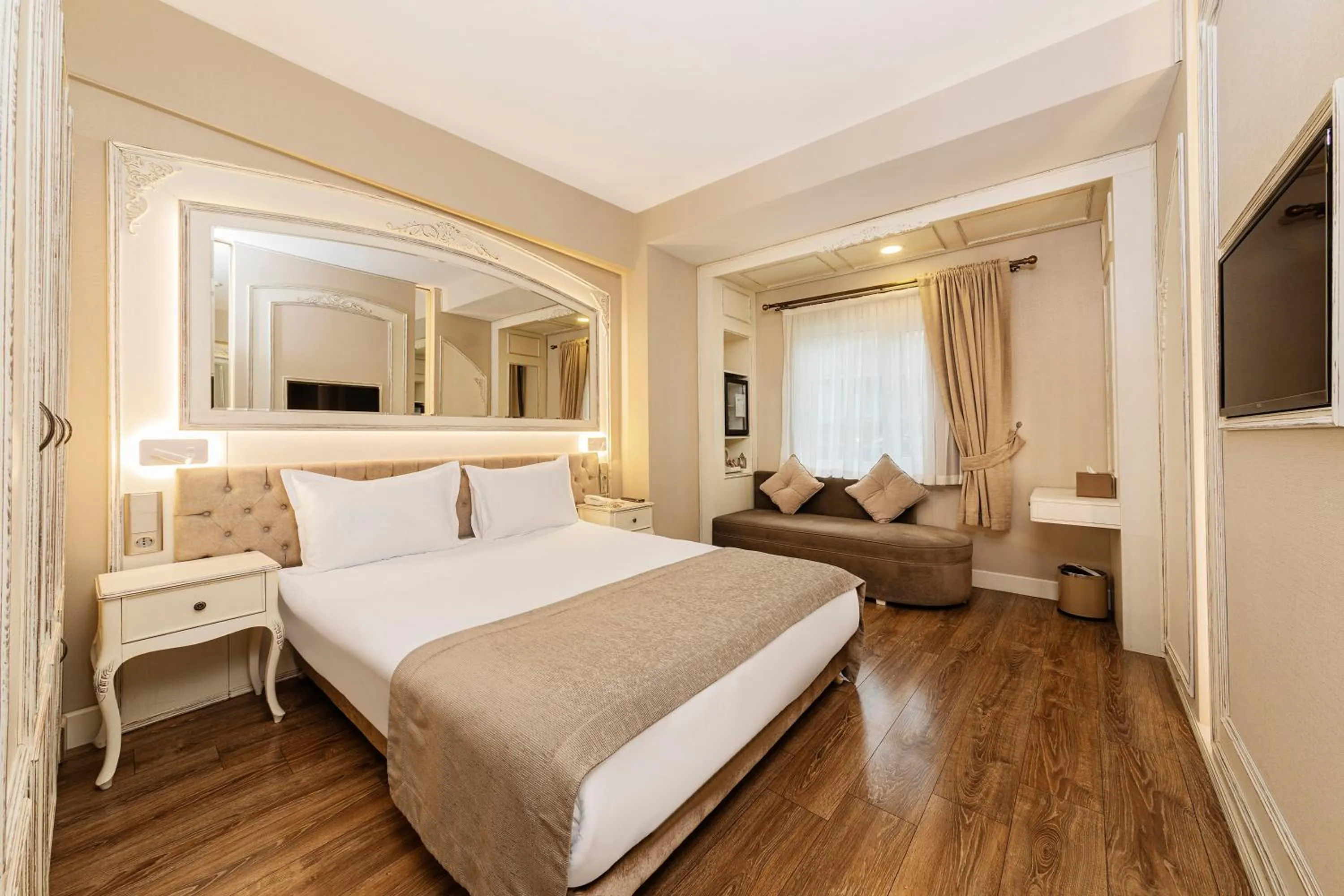 Bed in Hotel Yasmak Sultan