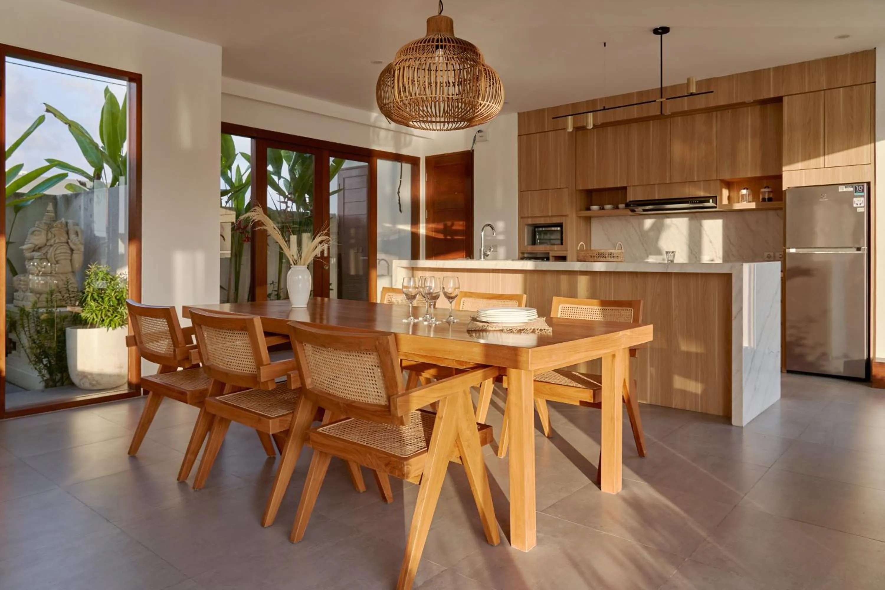 Kitchen or kitchenette in Om Cemagi Beach Villa Canggu