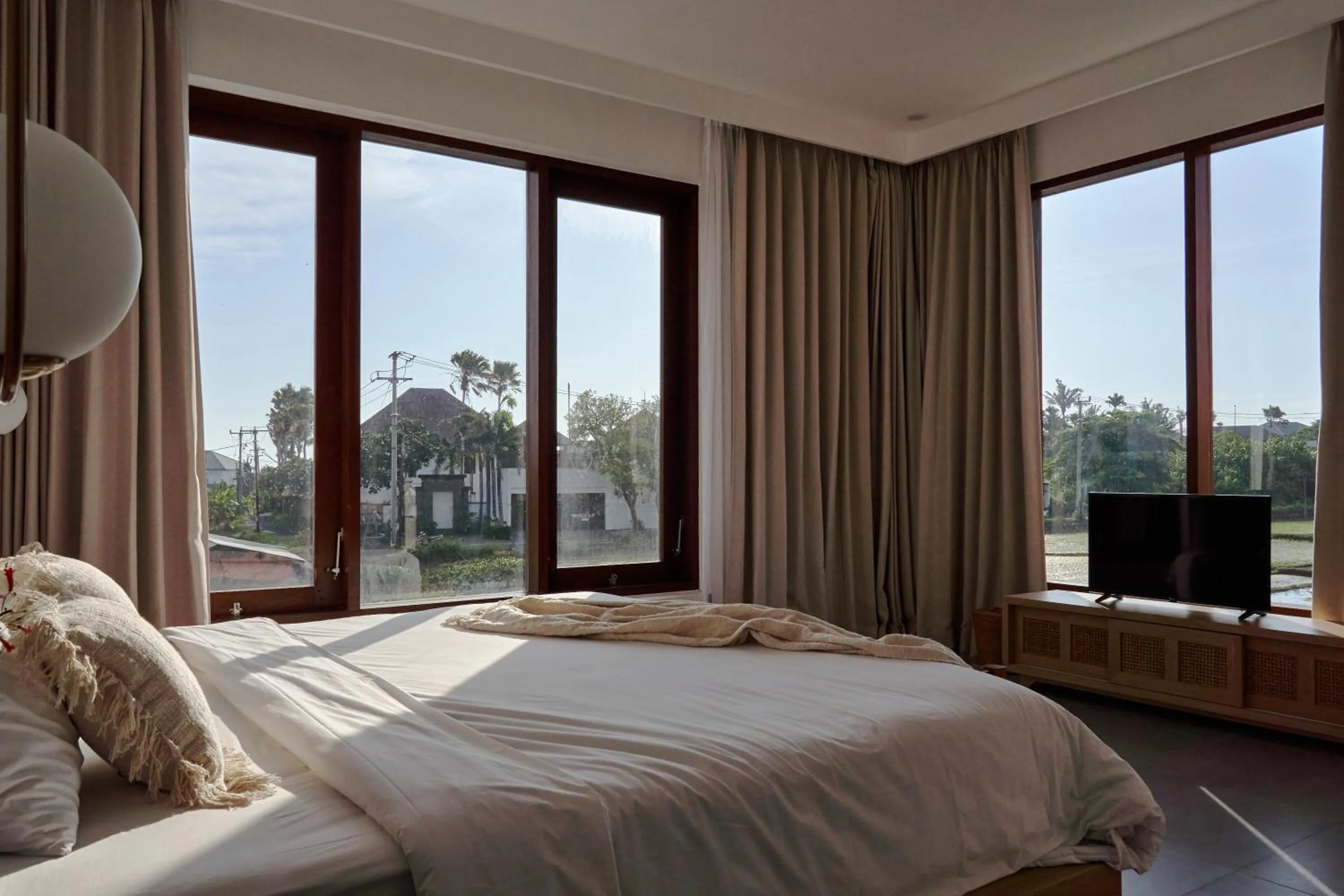 Bed in Om Cemagi Beach Villa Canggu