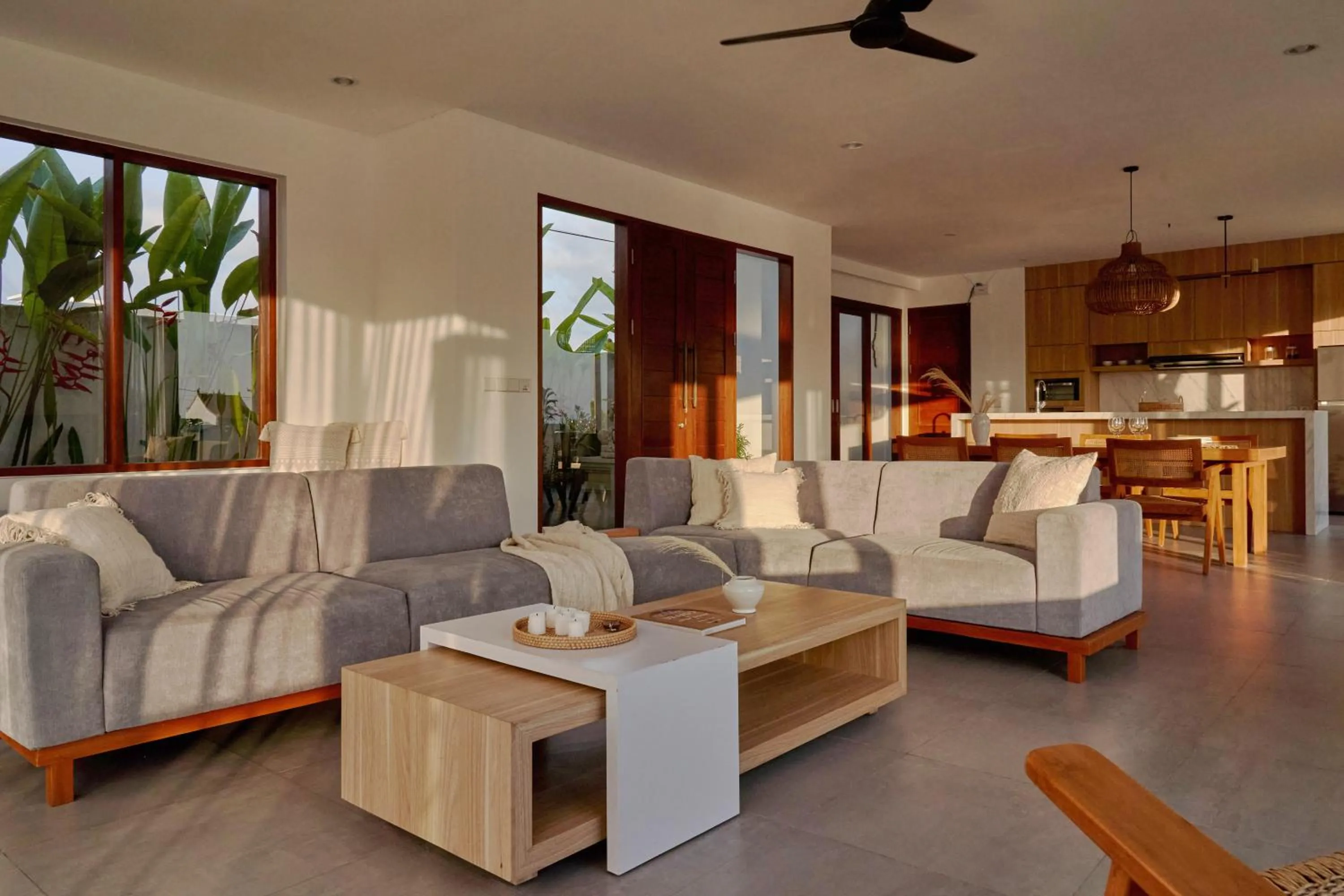 Kitchen or kitchenette in Om Cemagi Beach Villa Canggu