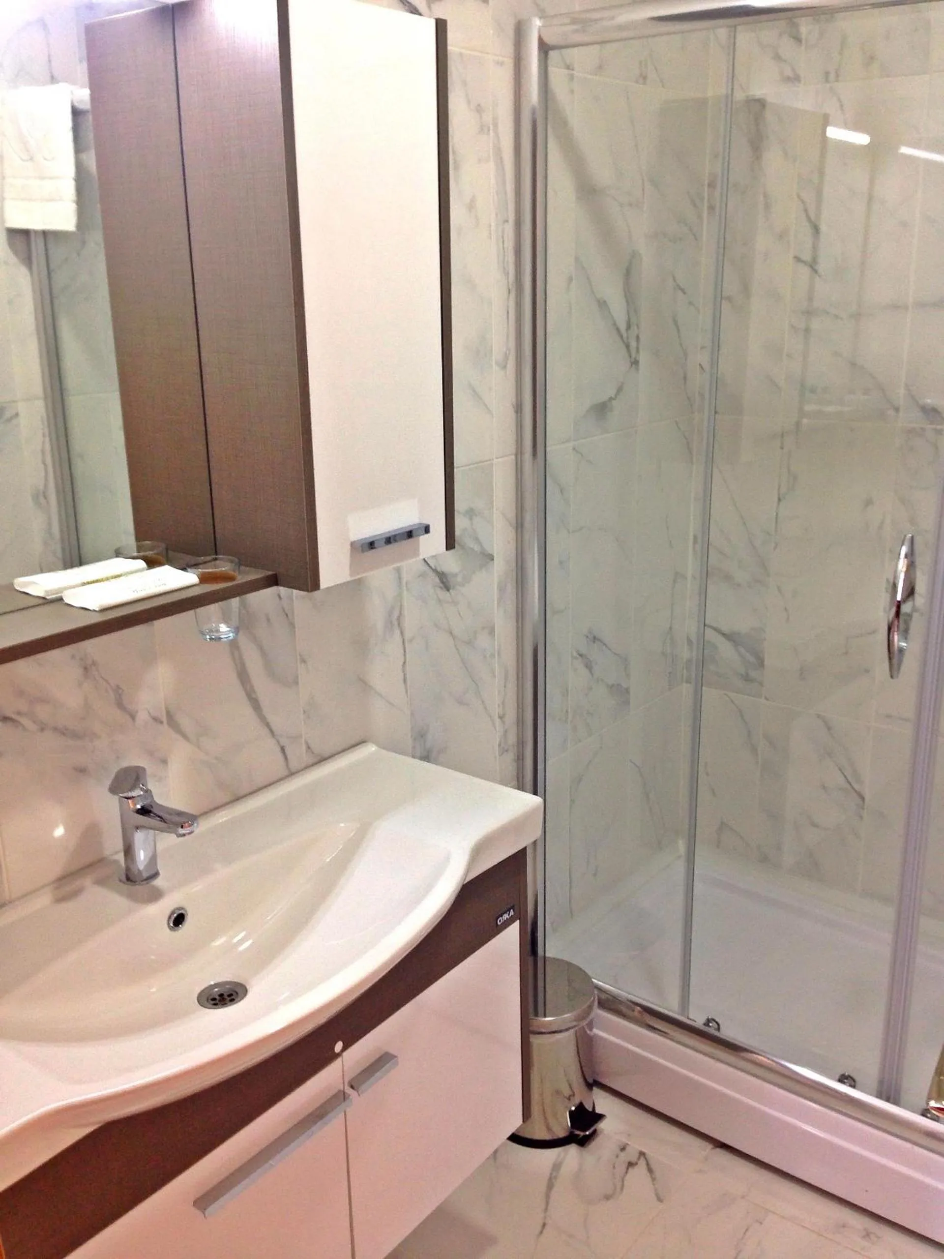 Bathroom in Naz Wooden House Inn