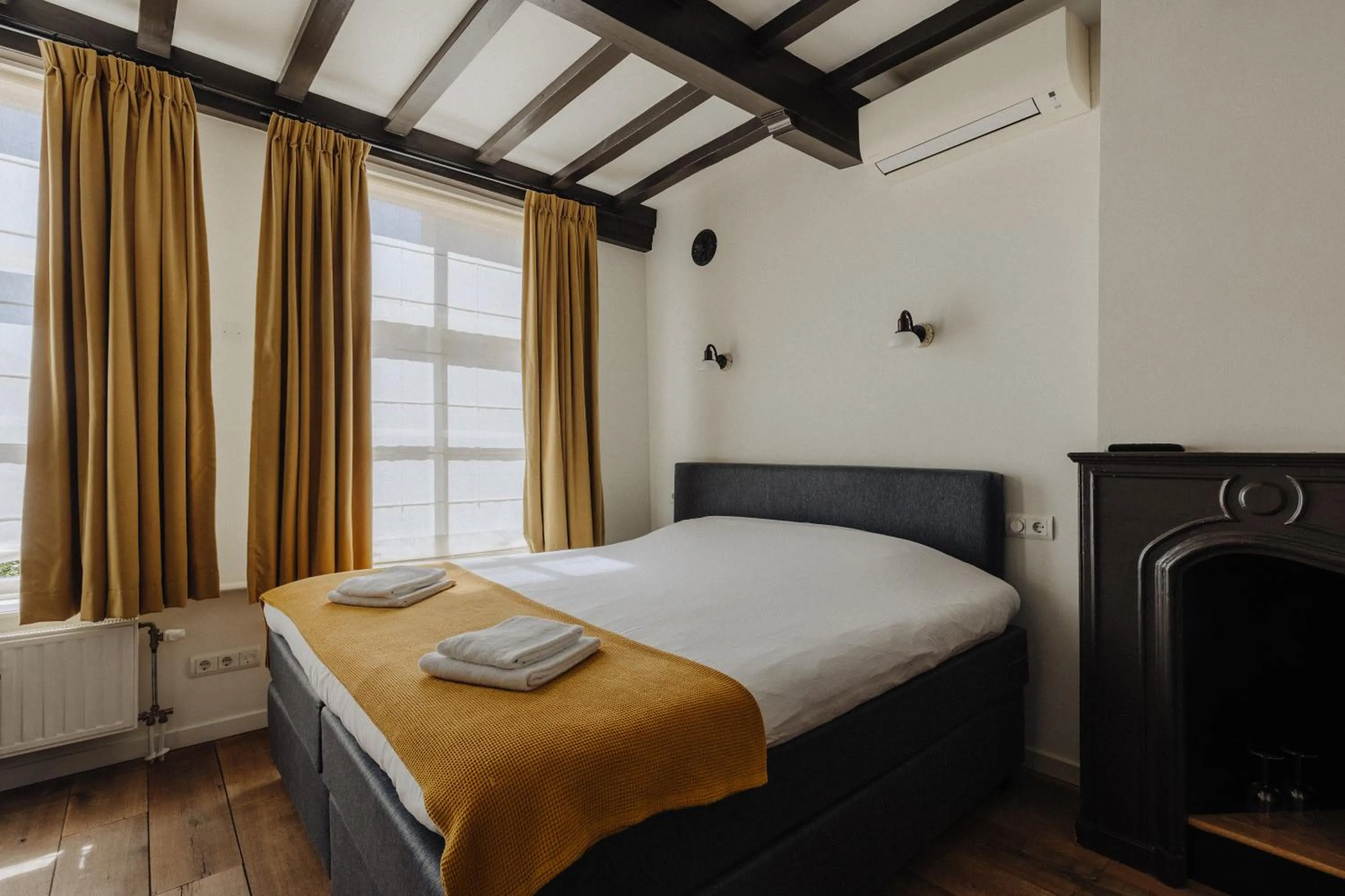 Bed in Hotel De Heeren