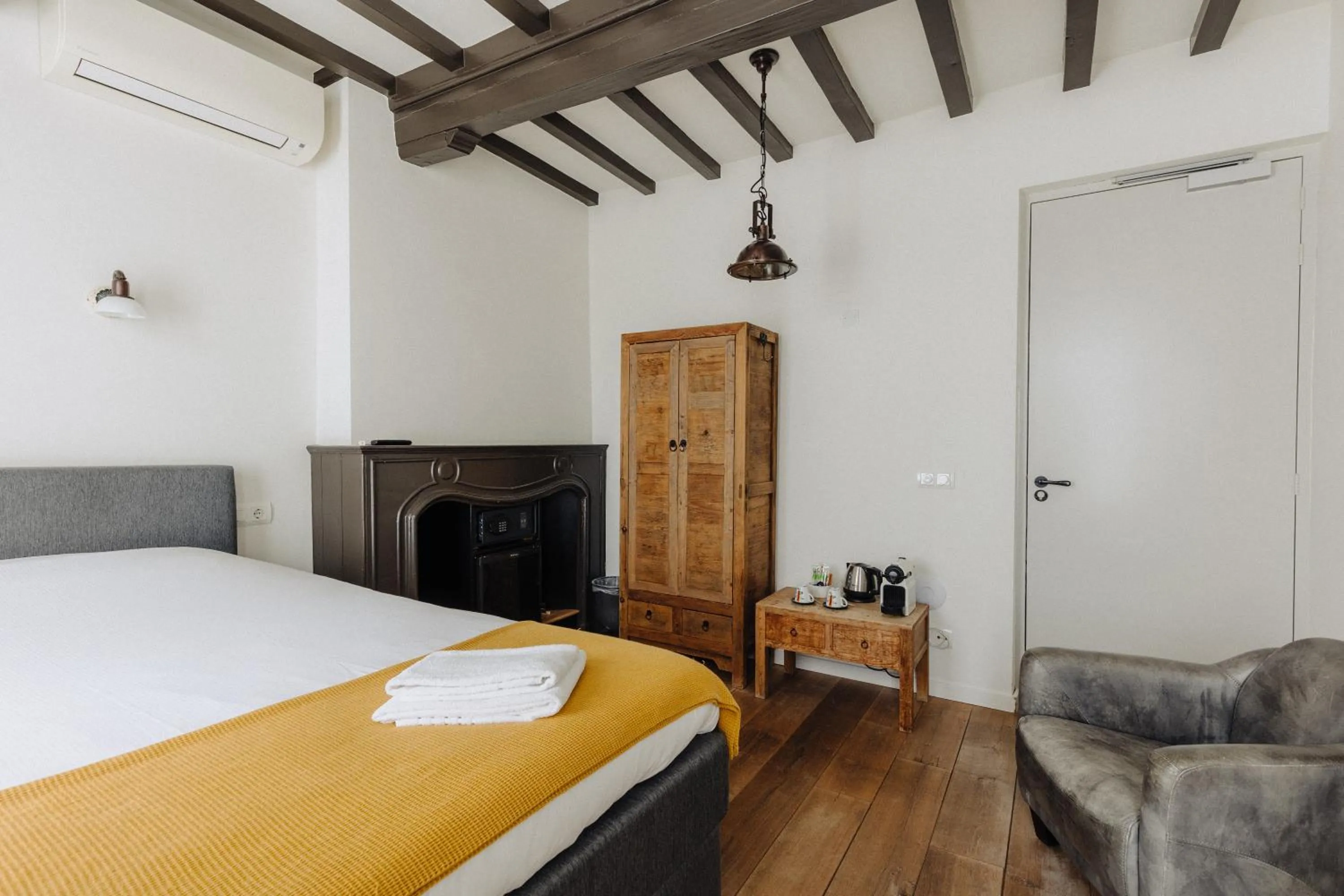 Bed in Hotel De Heeren