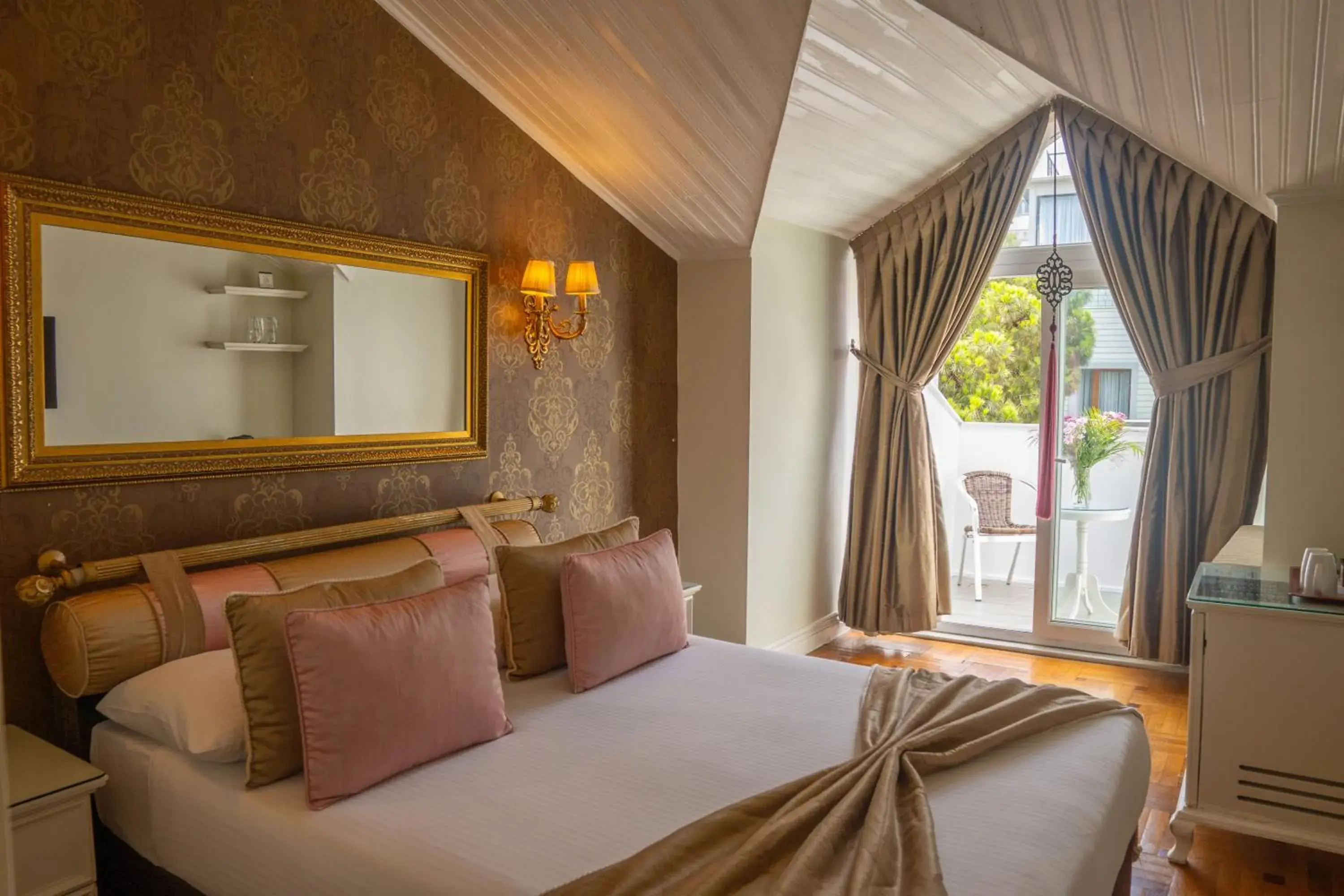 Bed in Avicenna Hotel Sultanahmet Bed in Avicenna Hotel Sultanahmet