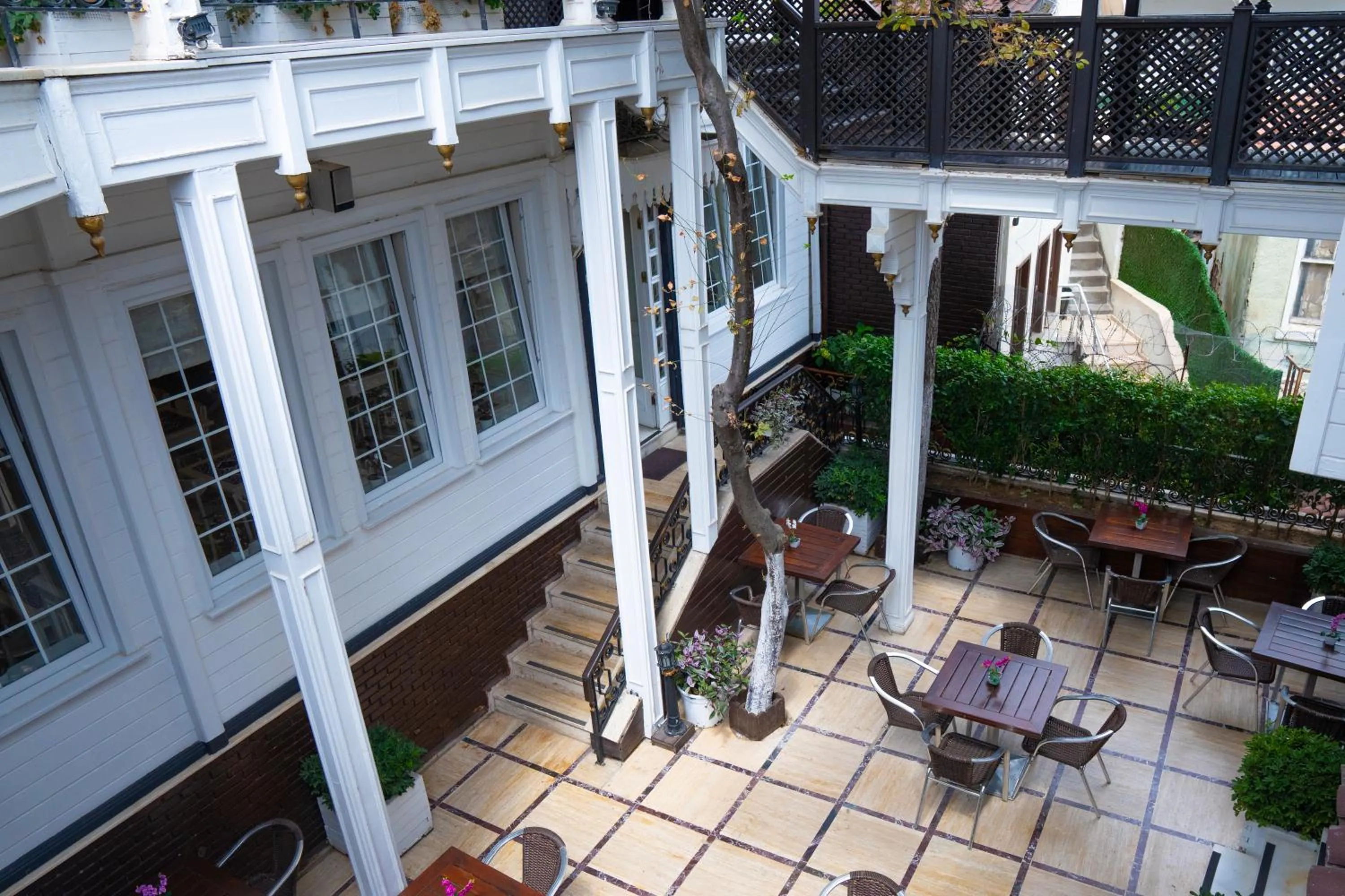 Garden in Avicenna Hotel Sultanahmet