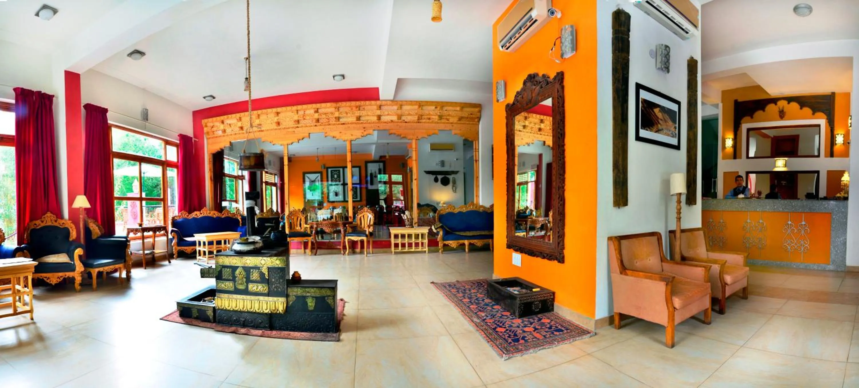 Lobby or reception in Hotel Grand Himalaya