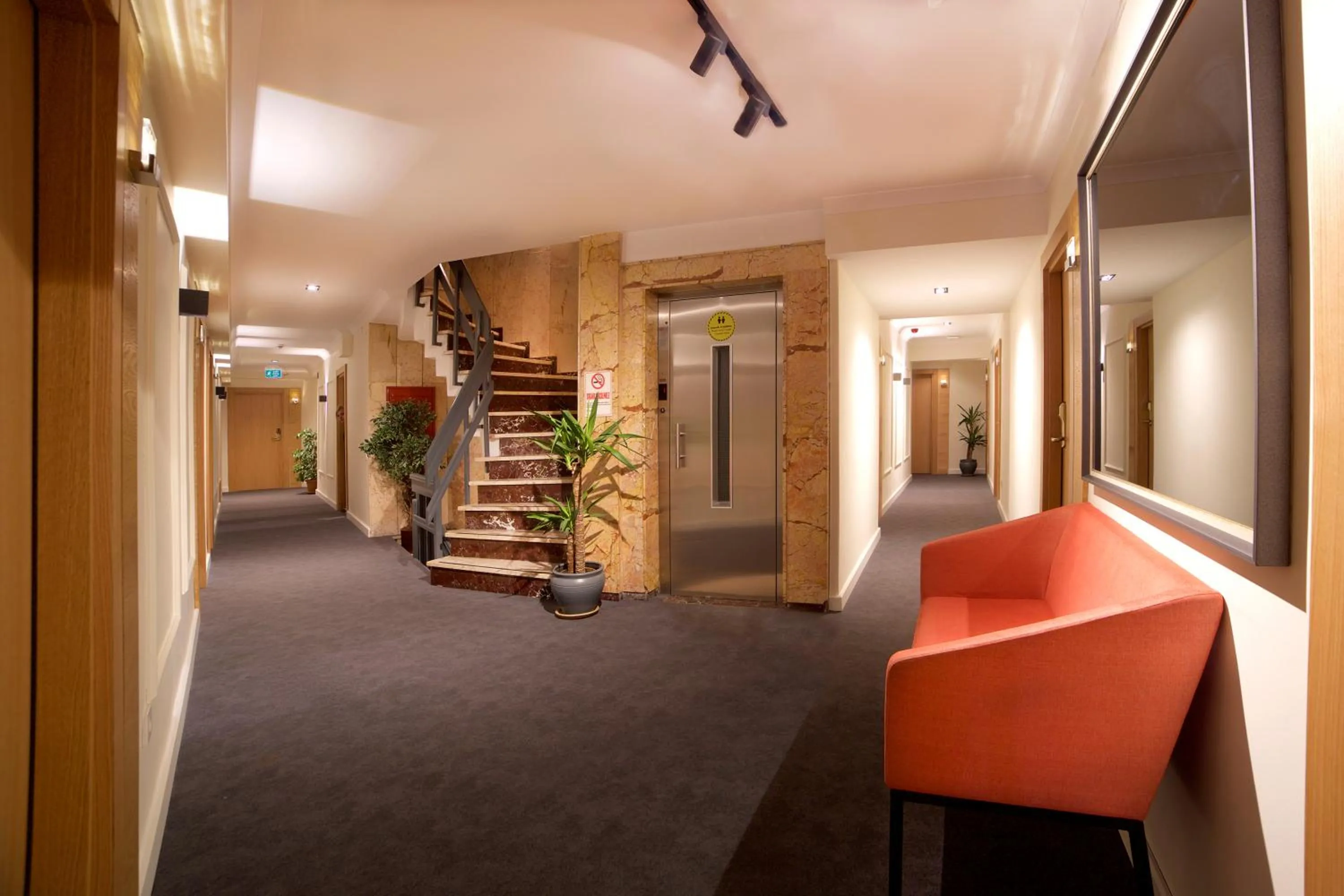 Lobby or reception in Barin Hotel