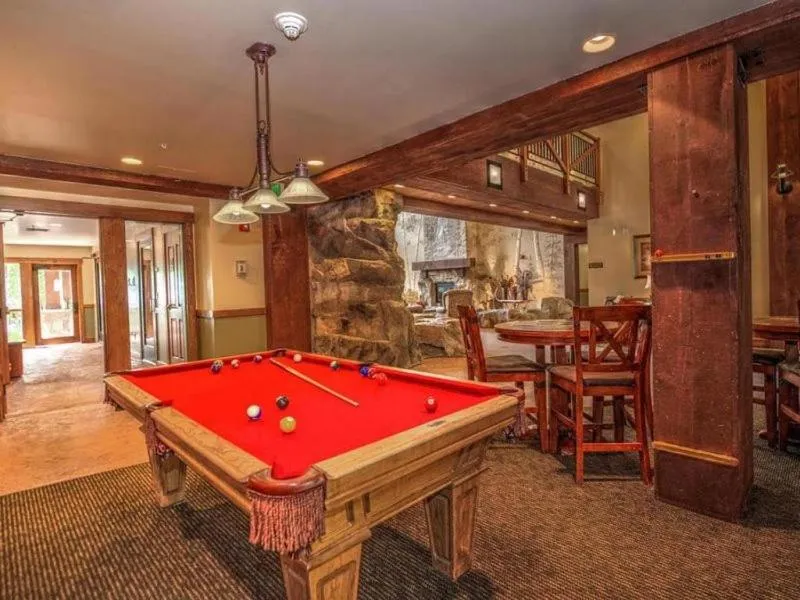 Property building in Beautiful 1 Bedroom Mountain Condo In River Run Village With Hot Tub Access And Walking Distance To The Gondola