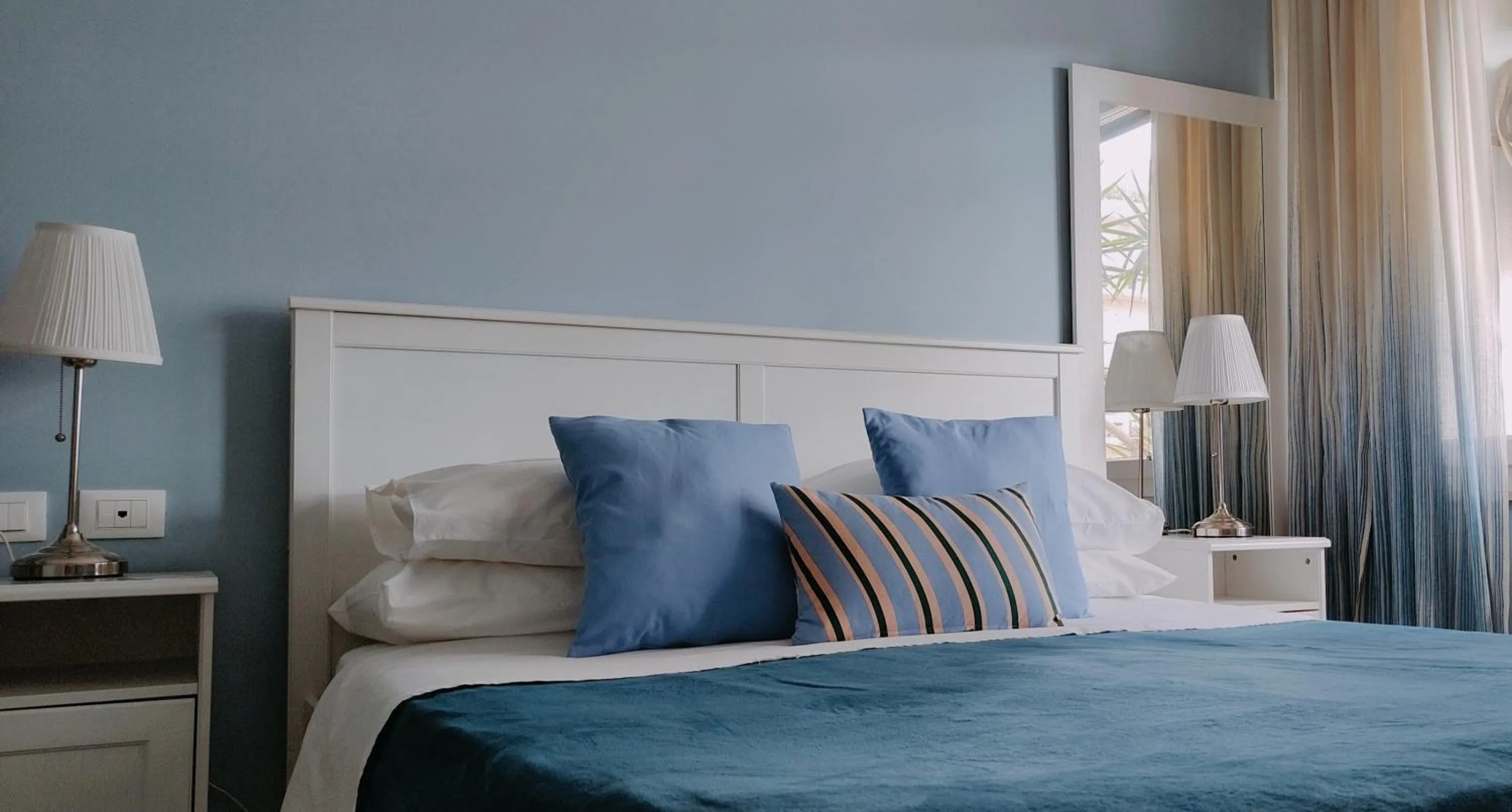 Bed in 120 Rodionoff Centro- Eleganza e Facilità di Accesso a Aeroporto e Spiaggia Mondello