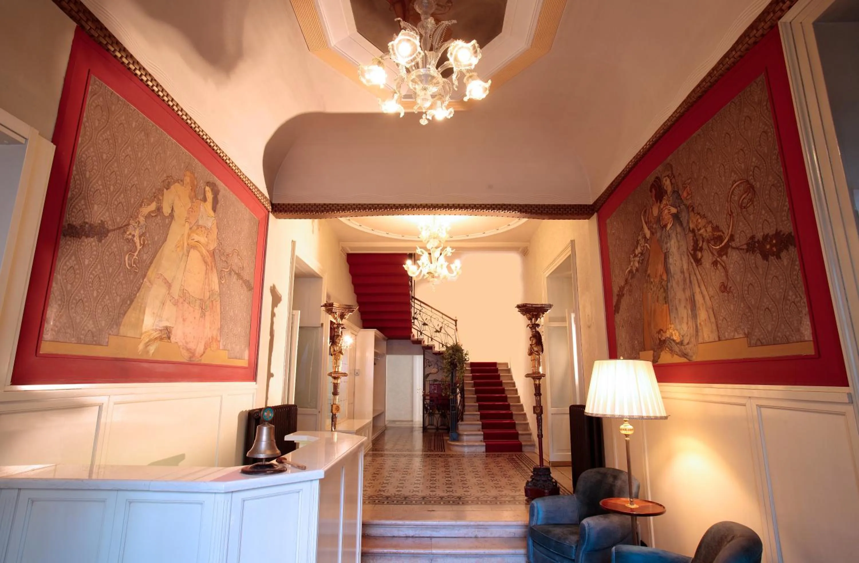Hotel Croce Bianca