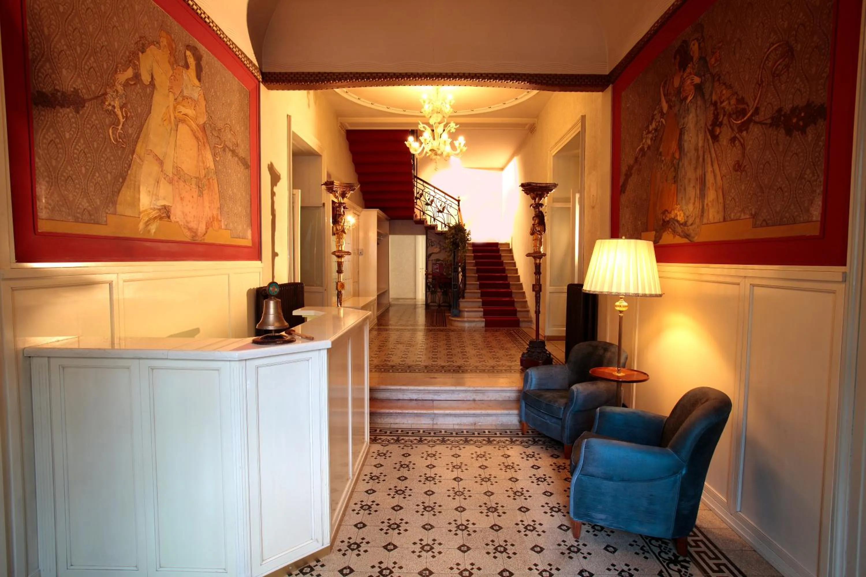 Hotel Croce Bianca