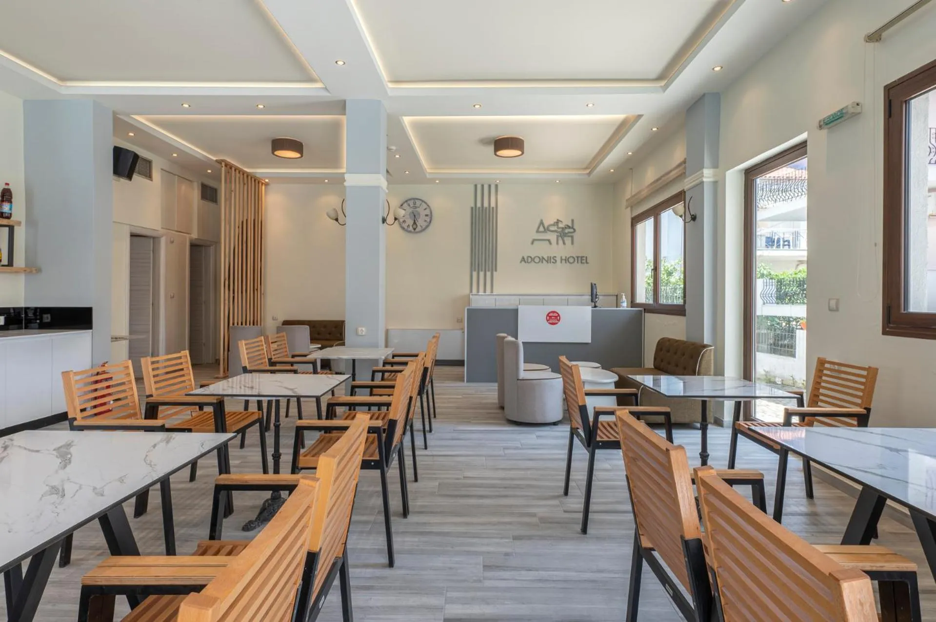 Restaurant/places to eat in Adonis Hotel