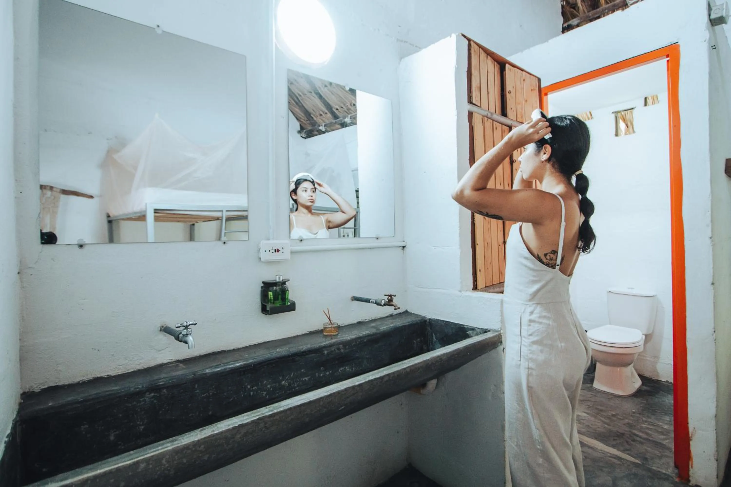 People in Makenke Hostel By Los Colores Ecoparque