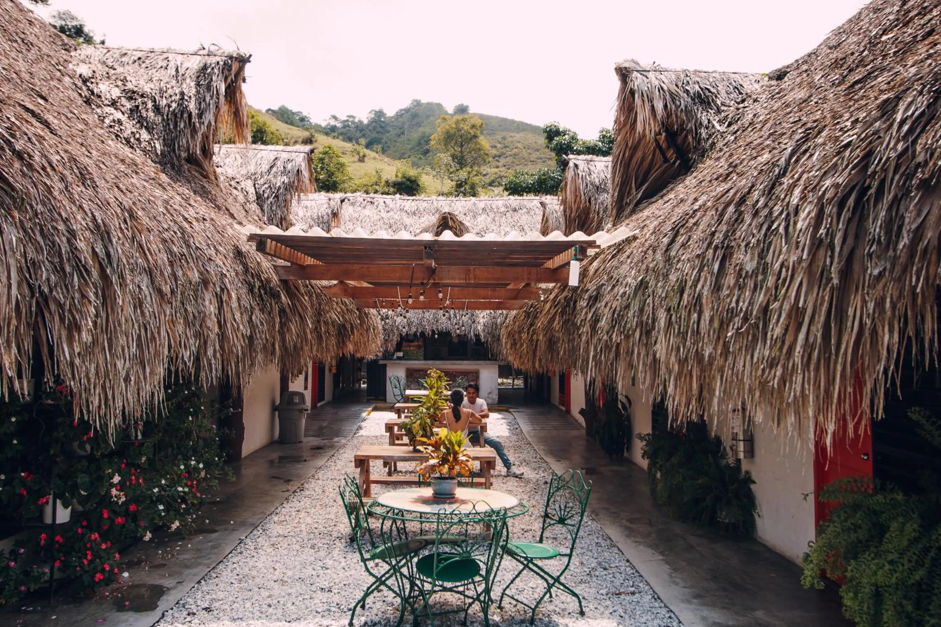 Patio in Makenke Hostel By Los Colores Ecoparque