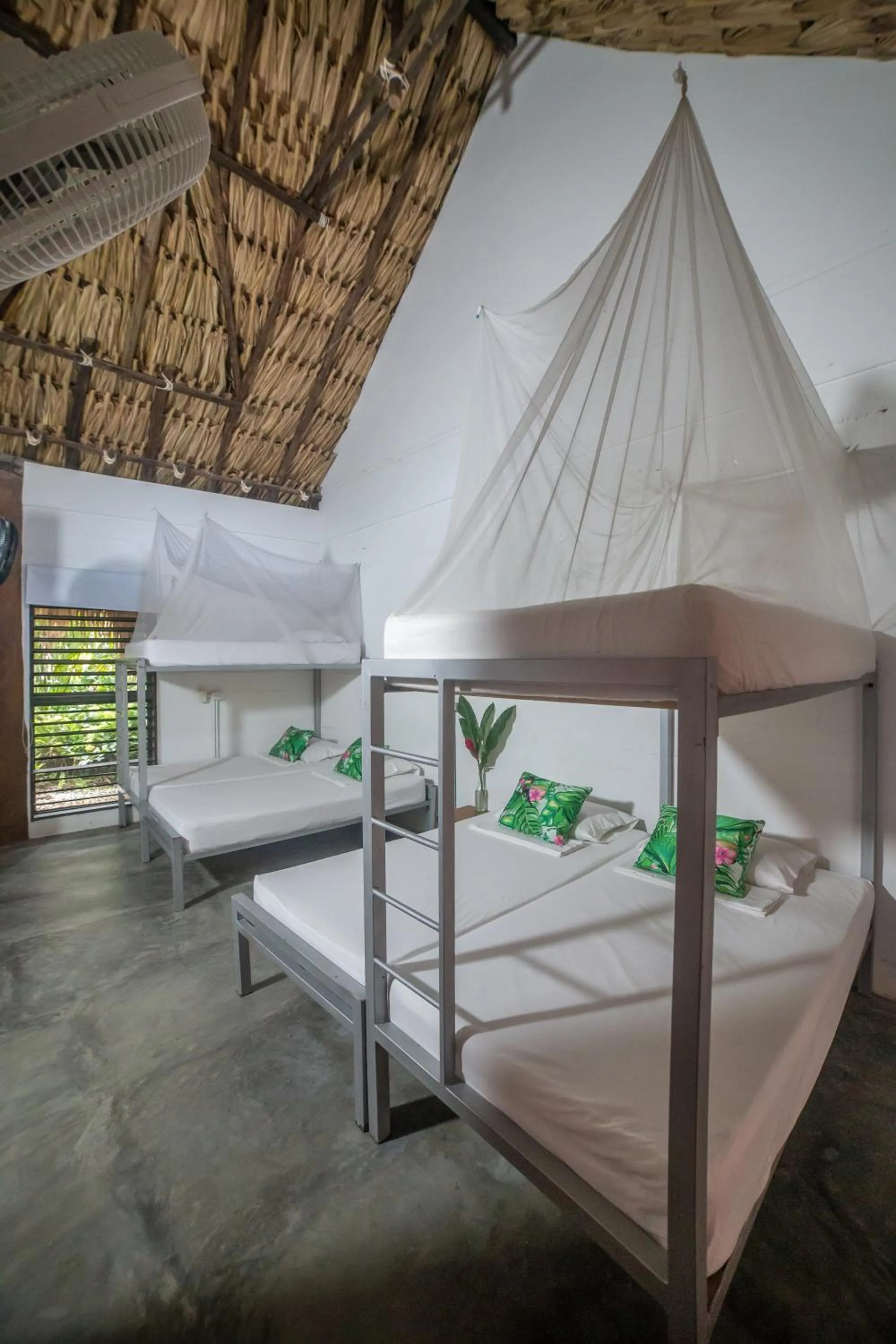 bunk bed, Bed in Makenke Hostel By Los Colores Ecoparque