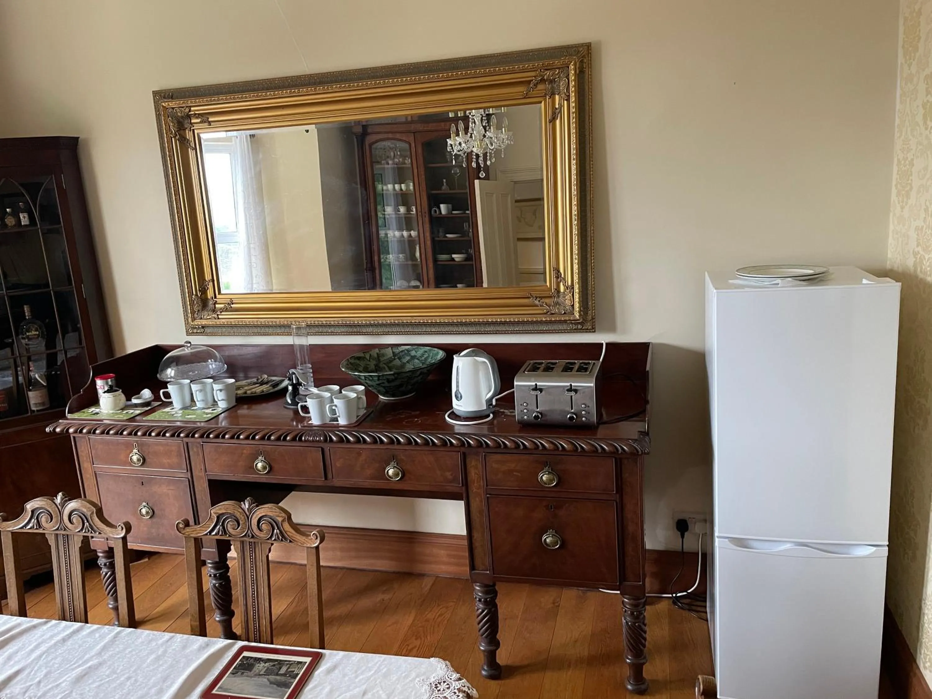 Kitchen or kitchenette in Brackfield House