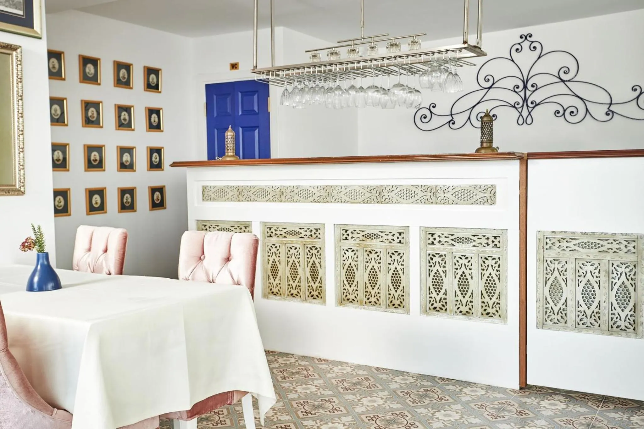 Restaurant/places to eat in Celal Sultan Hotel Special Class