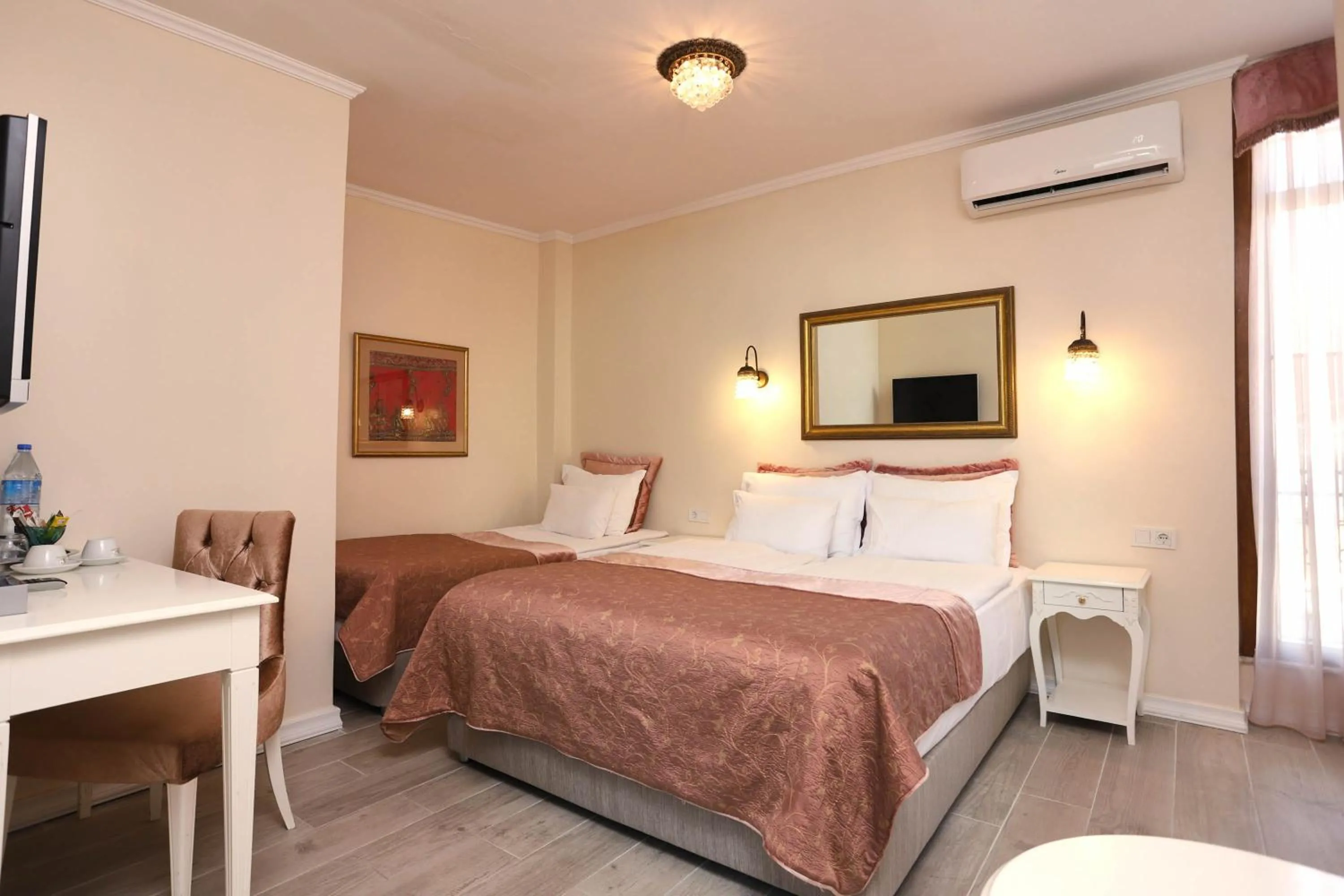 Bedroom, Bed in Celal Sultan Hotel Special Class