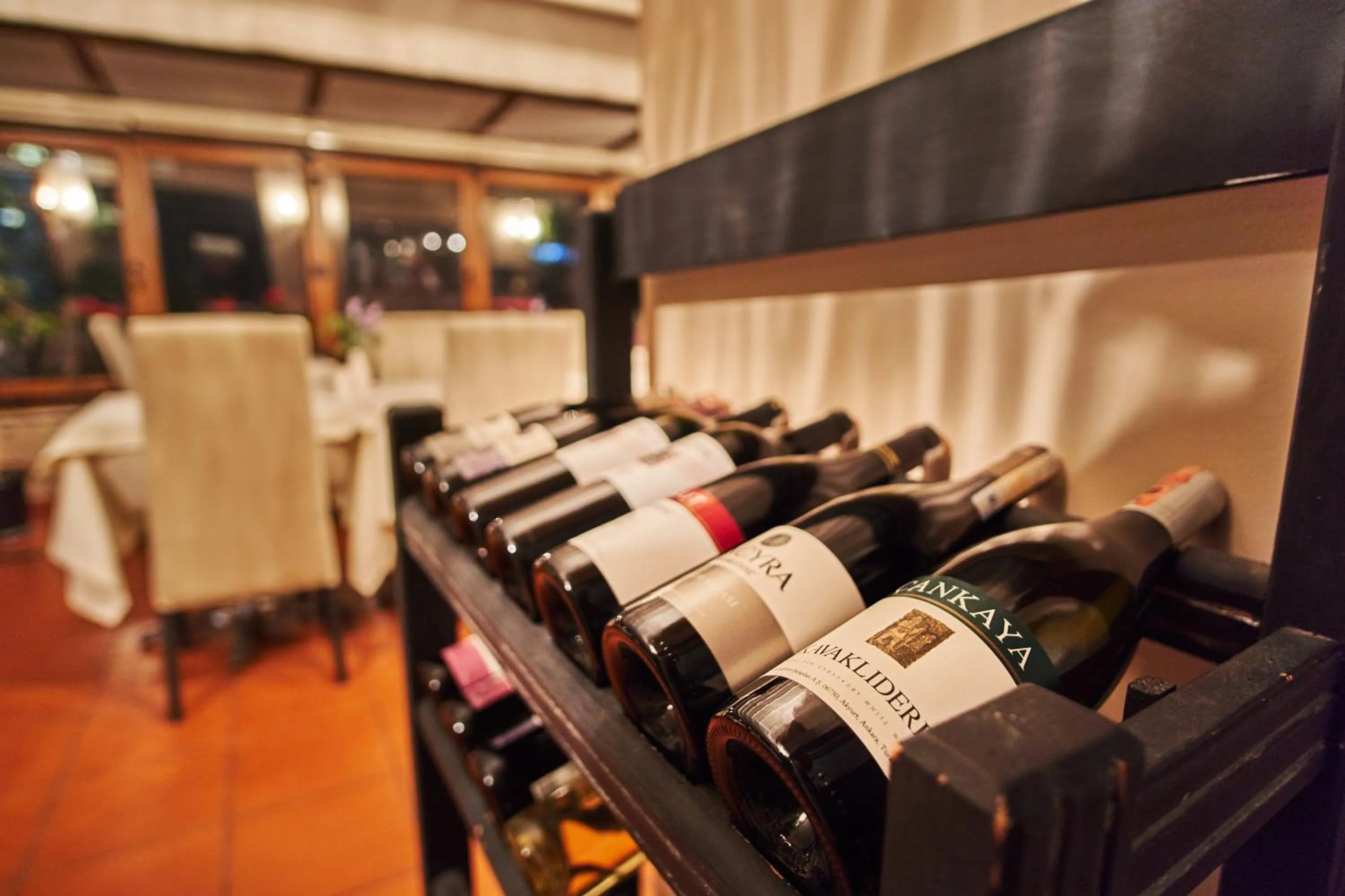 Restaurant/places to eat in Celal Sultan Hotel Special Class