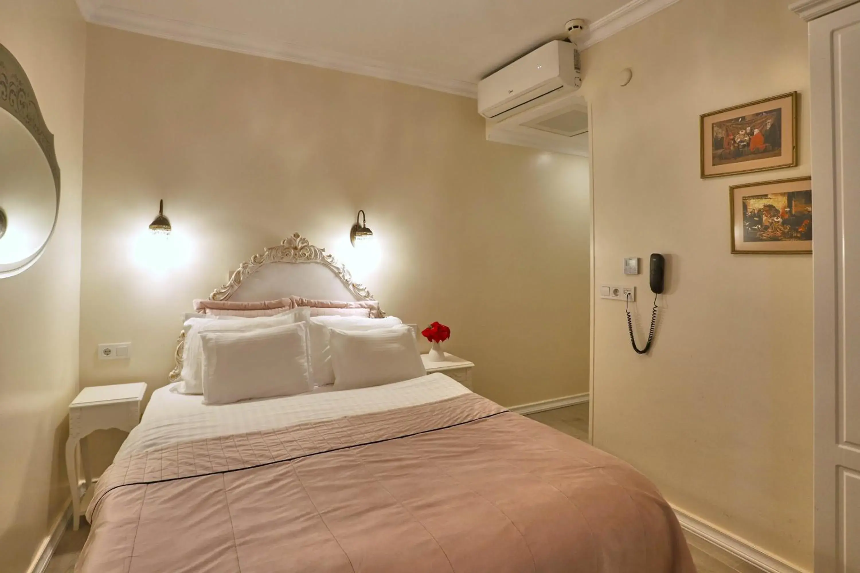 Bedroom, Bed in Celal Sultan Hotel Special Class Bedroom, Bed in Celal Sultan Hotel Special Class