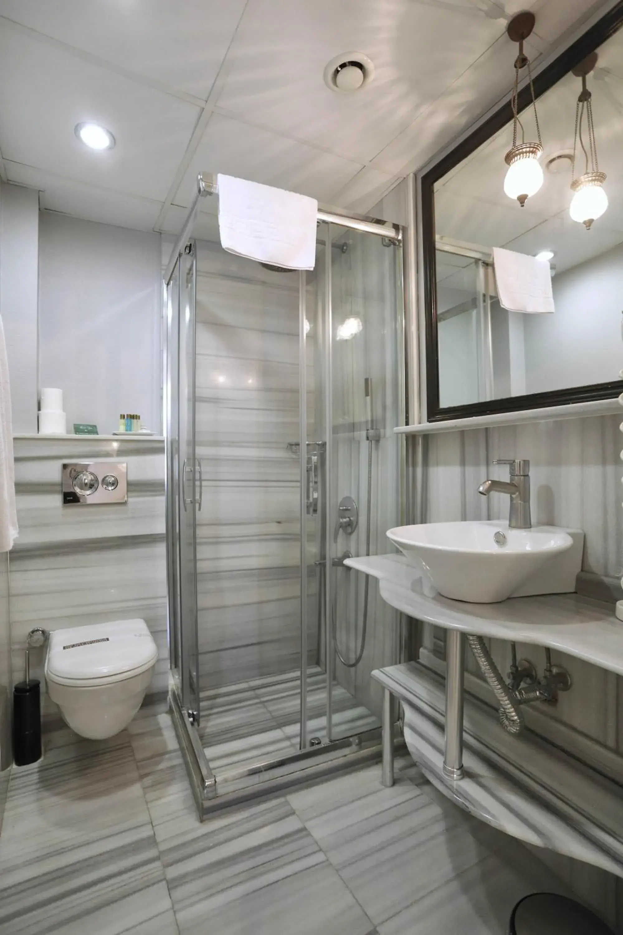 Bathroom in Celal Sultan Hotel Special Class Bathroom in Celal Sultan Hotel Special Class