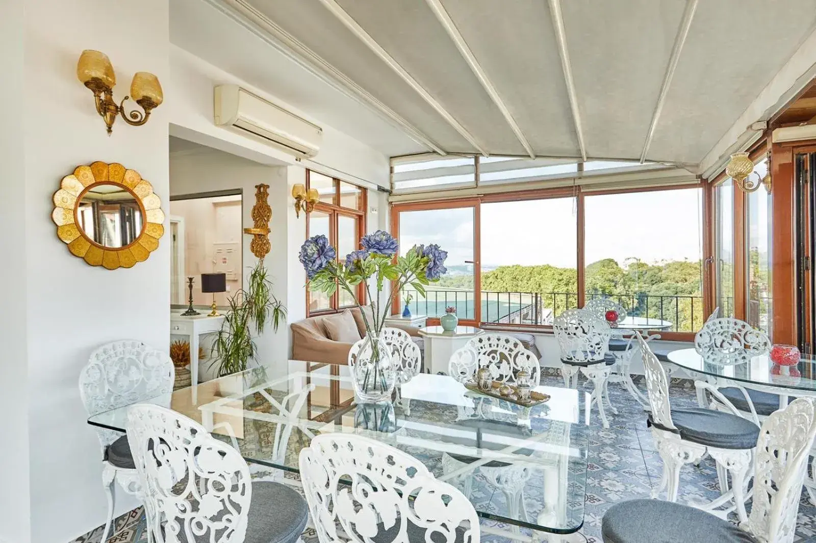 Restaurant/places to eat in Celal Sultan Hotel Special Class Restaurant/places to eat in Celal Sultan Hotel Special Class