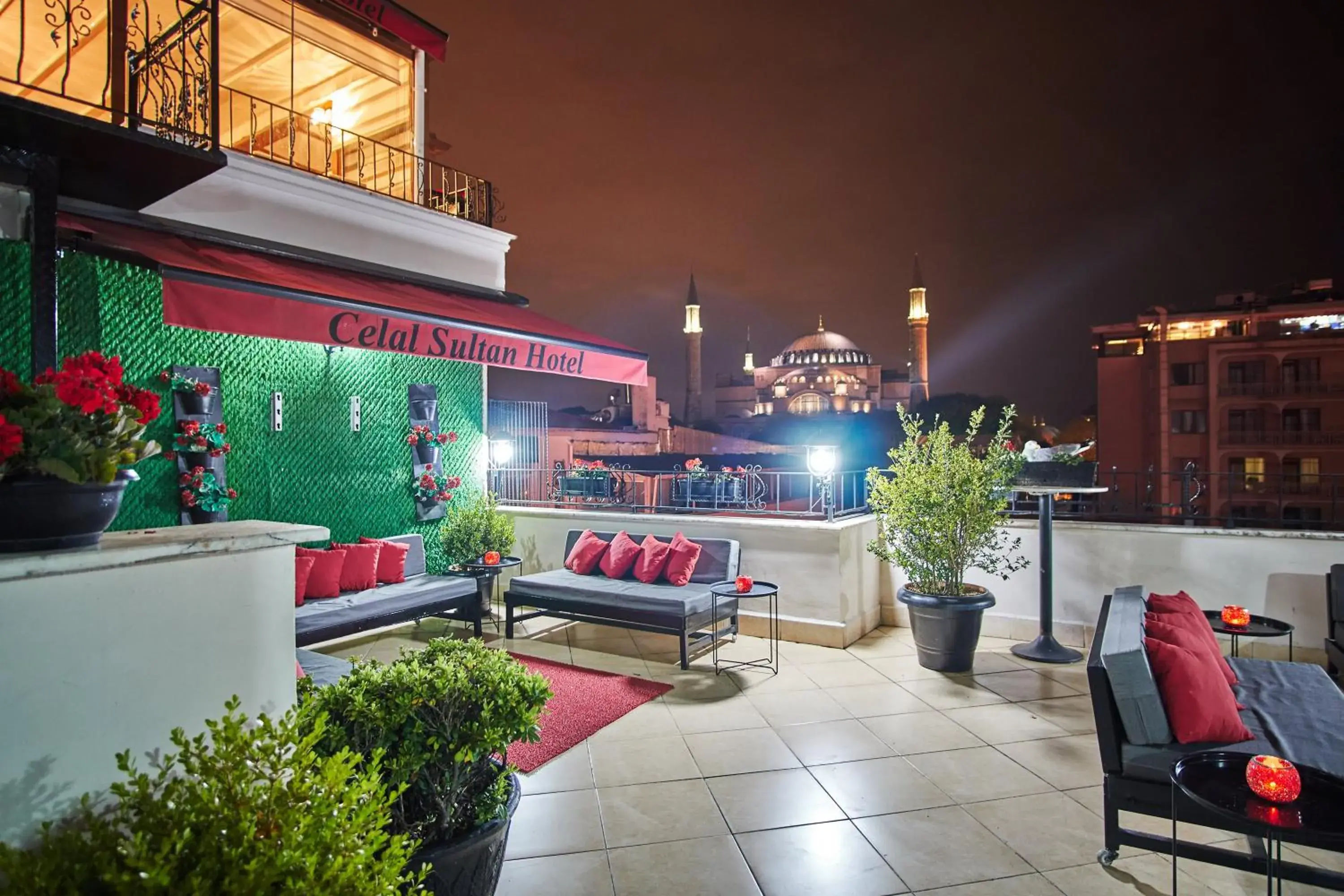 Restaurant/places to eat in Celal Sultan Hotel Special Class Restaurant/places to eat in Celal Sultan Hotel Special Class