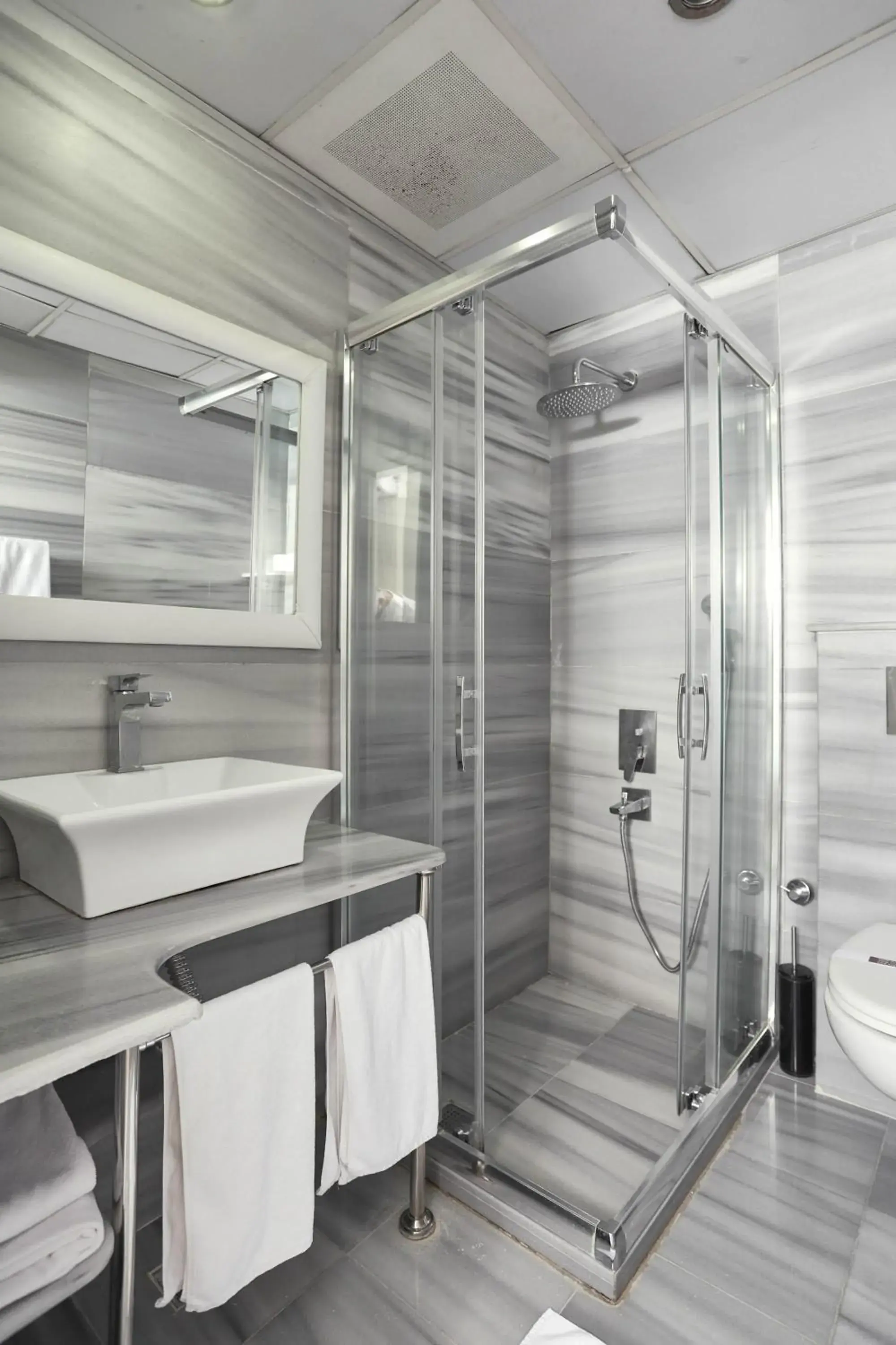 Bathroom in Celal Sultan Hotel Special Class Bathroom in Celal Sultan Hotel Special Class