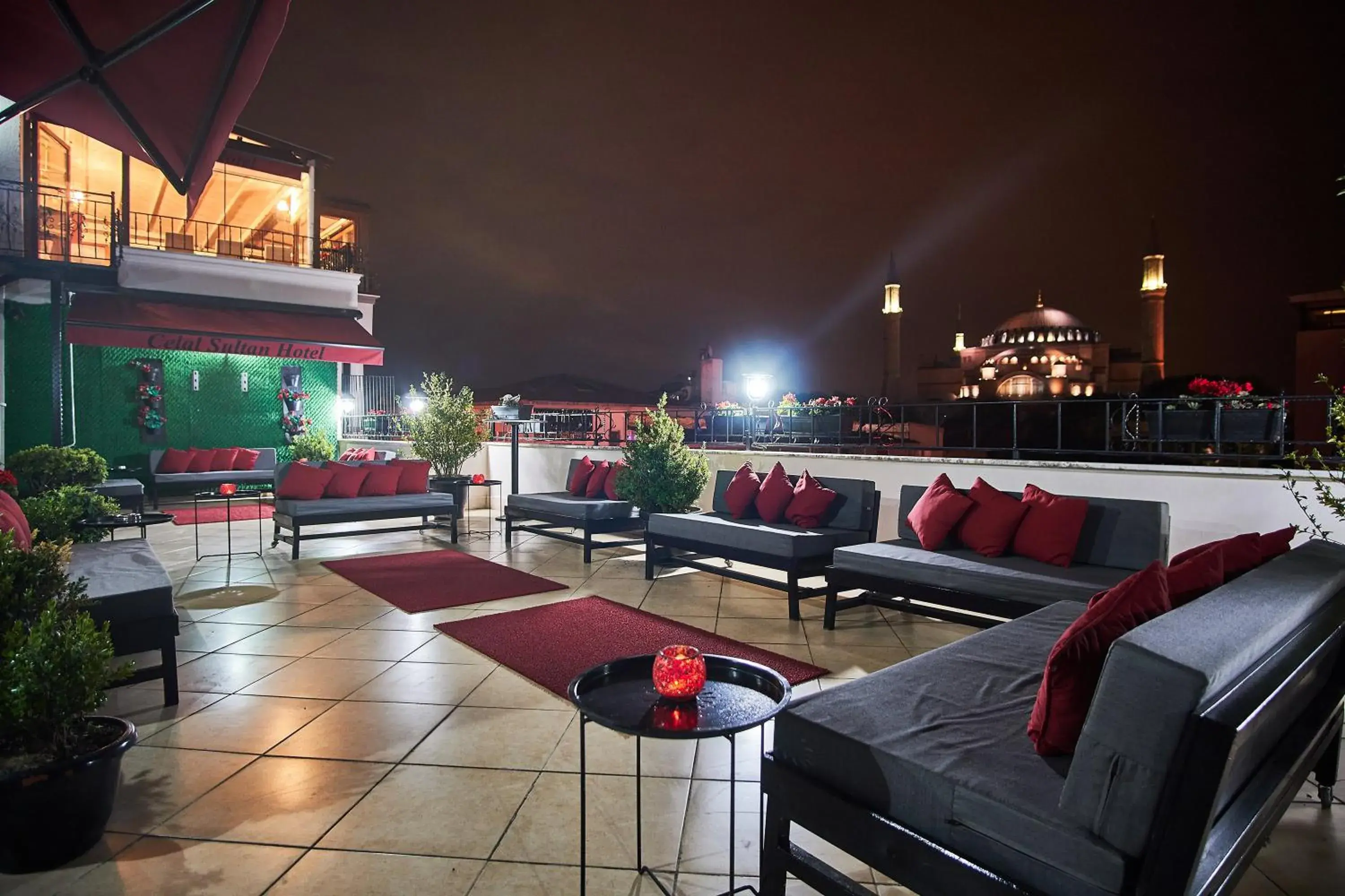 Restaurant/places to eat in Celal Sultan Hotel Special Class Restaurant/places to eat in Celal Sultan Hotel Special Class