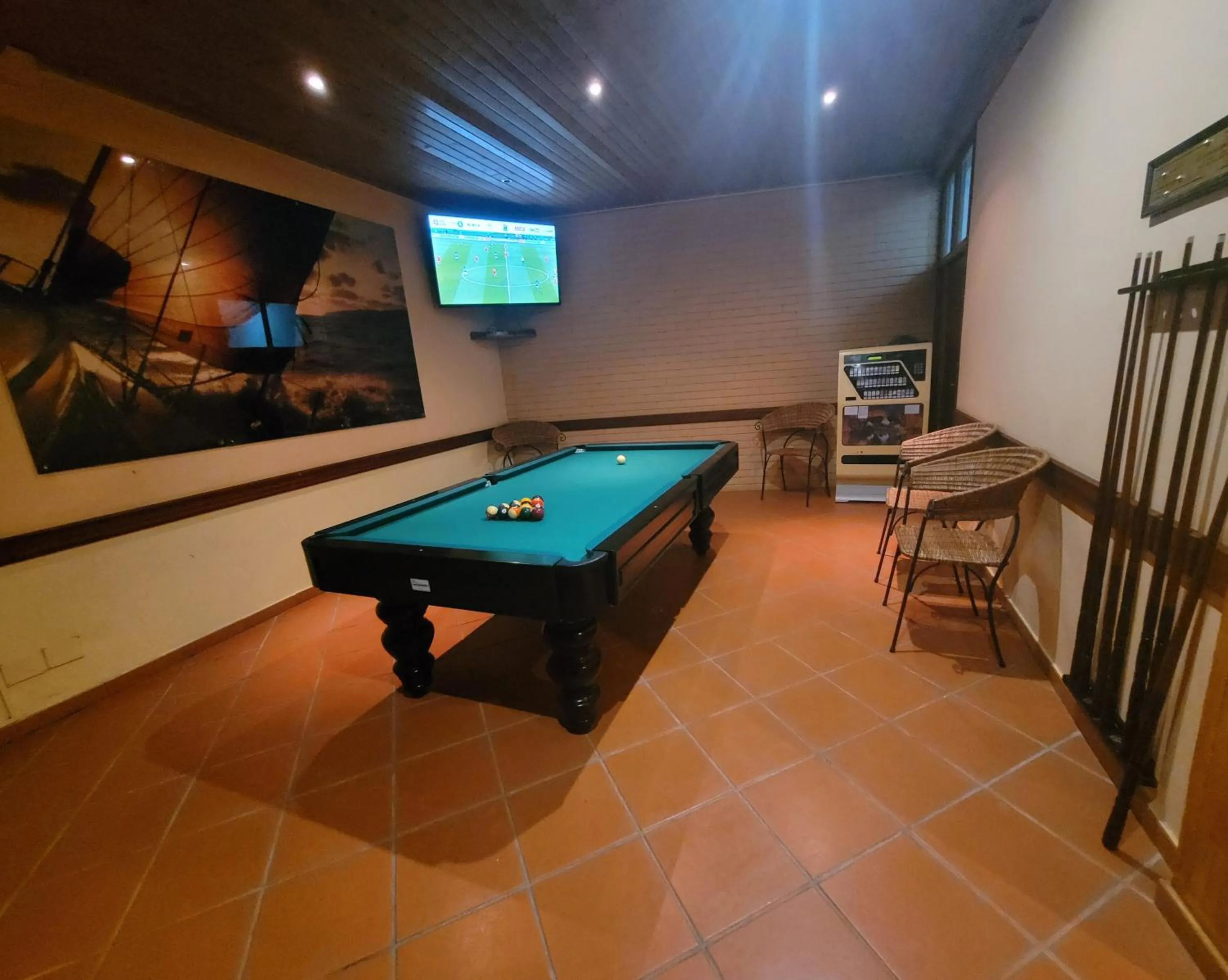 Communal lounge/ TV room in Sleep and Go in Santana in Nature B&B