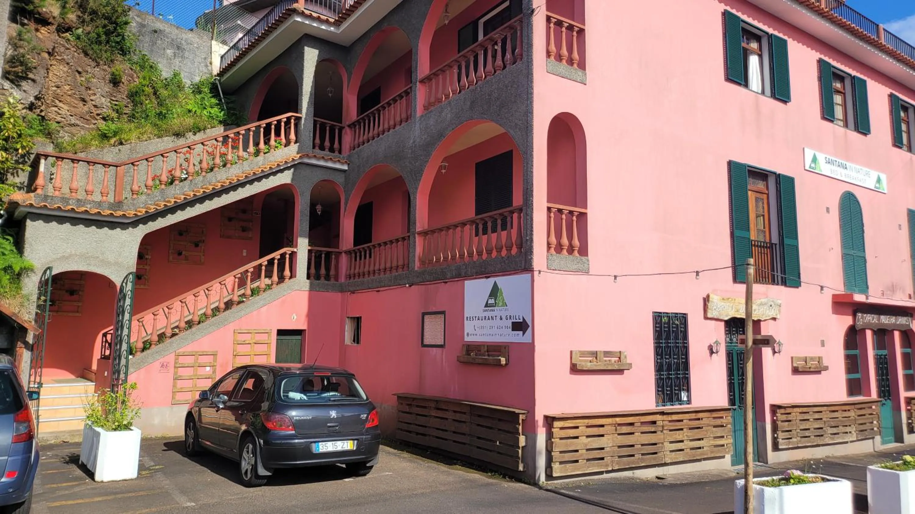 Property building in Sleep and Go in Santana in Nature B&B
