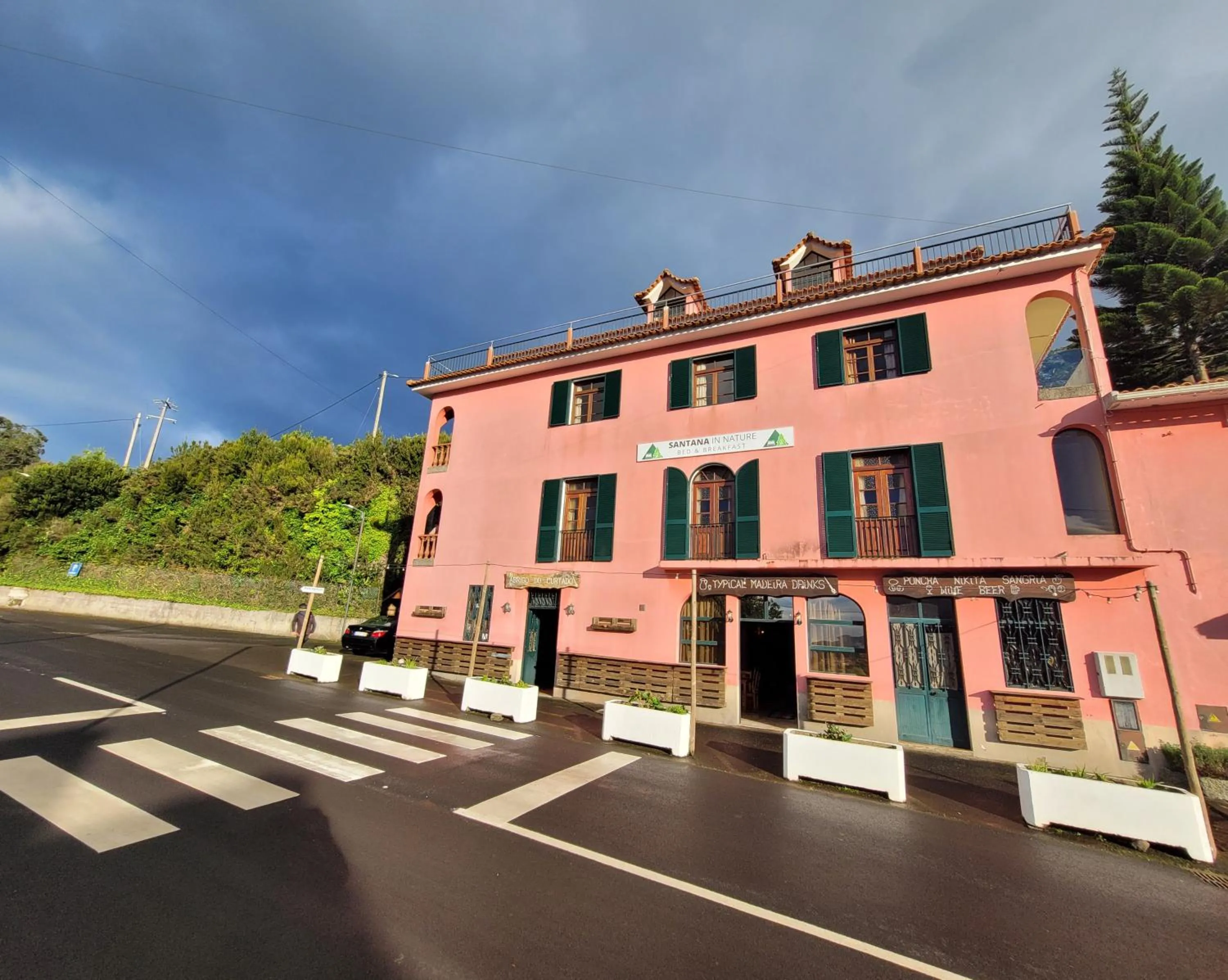 Property building in Sleep and Go in Santana in Nature B&B