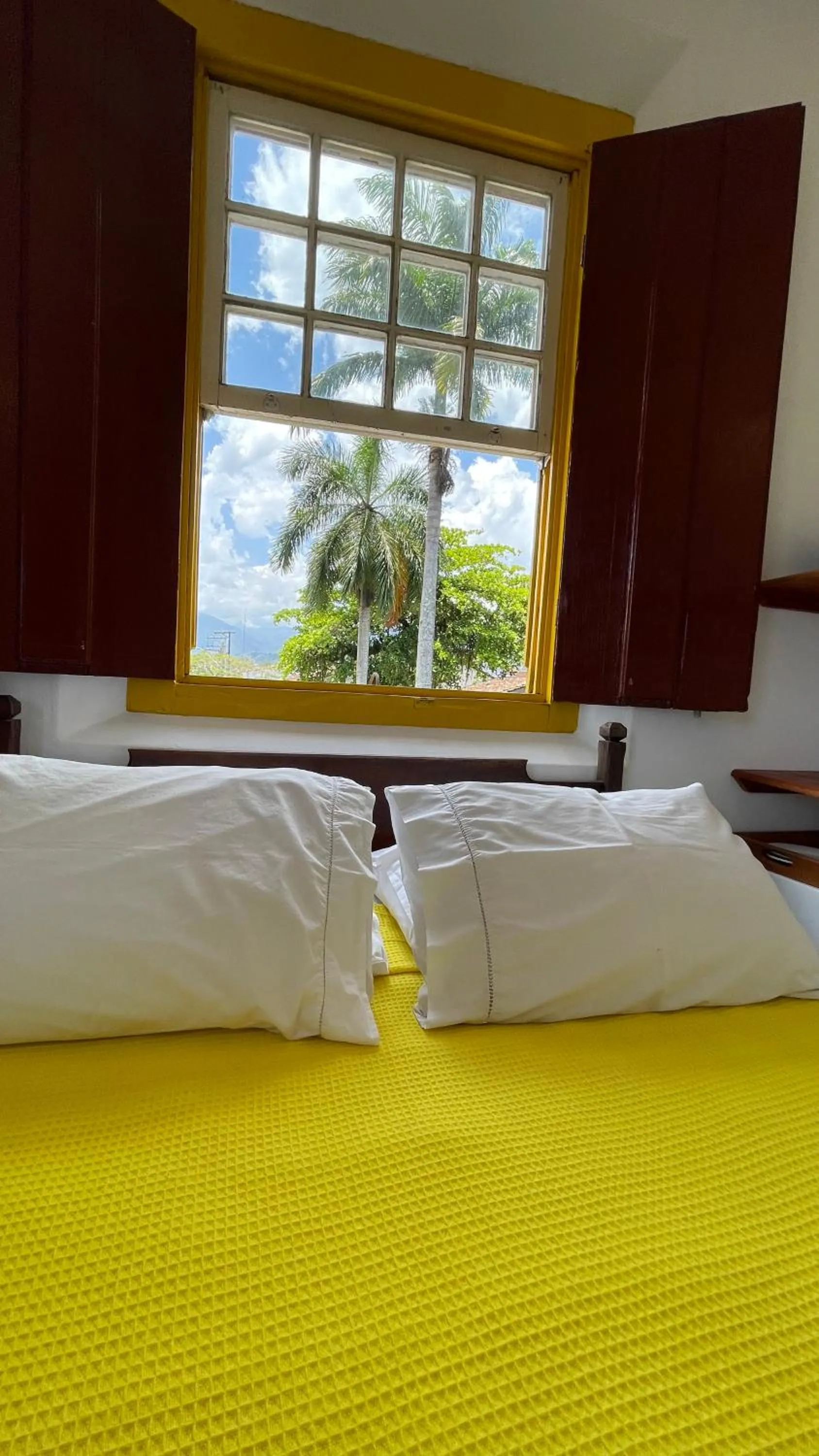 View (from property/room), Bed in Café e Prosa Centro Histórico