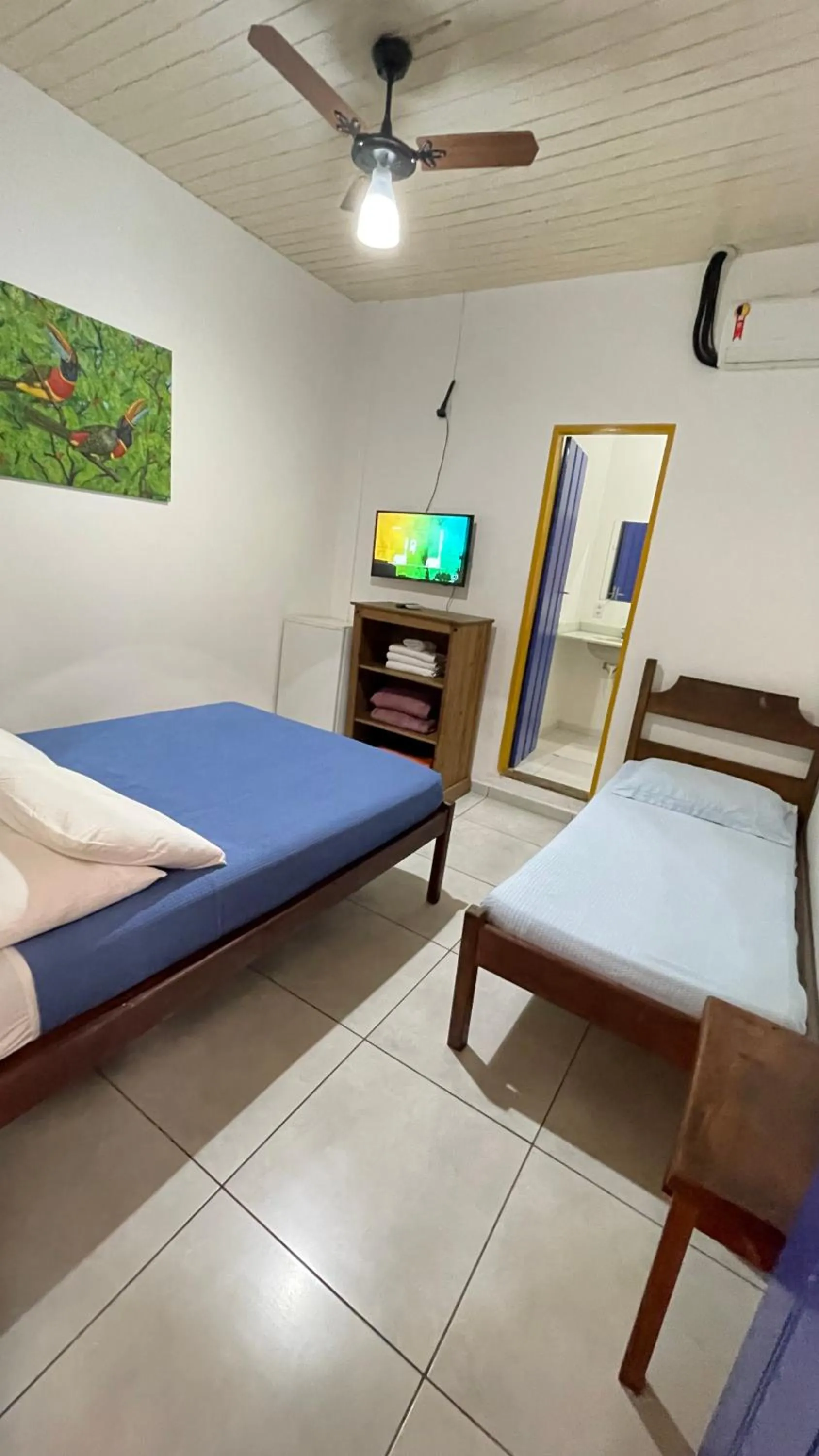 Photo of the whole room, Bed in Café e Prosa Centro Histórico