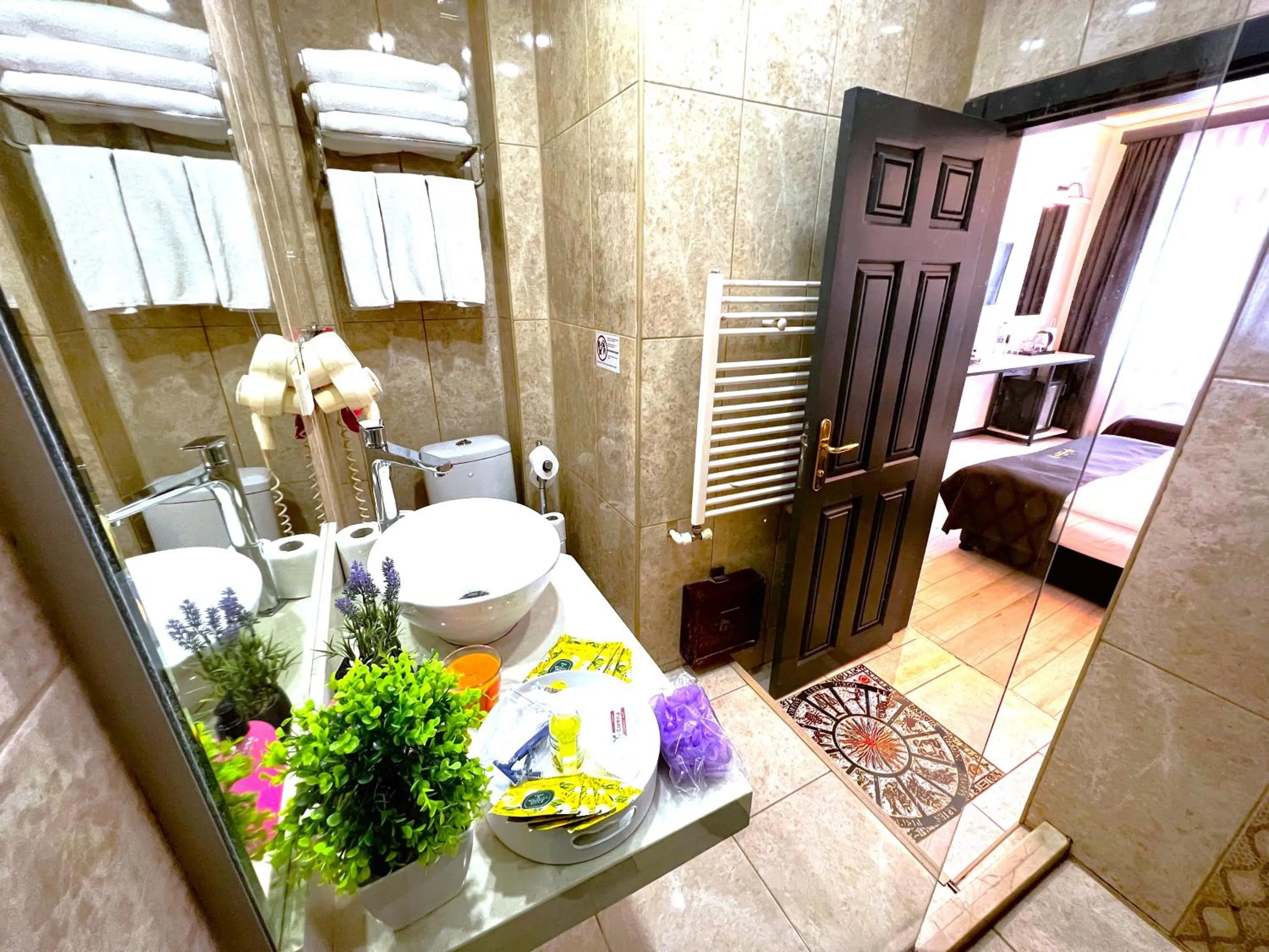 Shower, Bed in Angel's Home Hotel - Angel Group Hotels