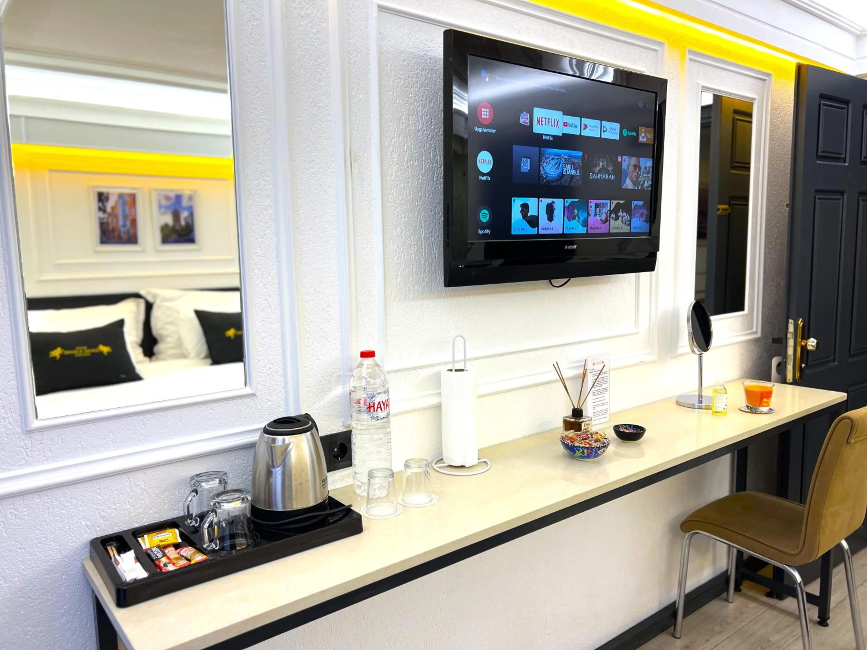 TV and multimedia in Angel's Home Hotel - Angel Group Hotels