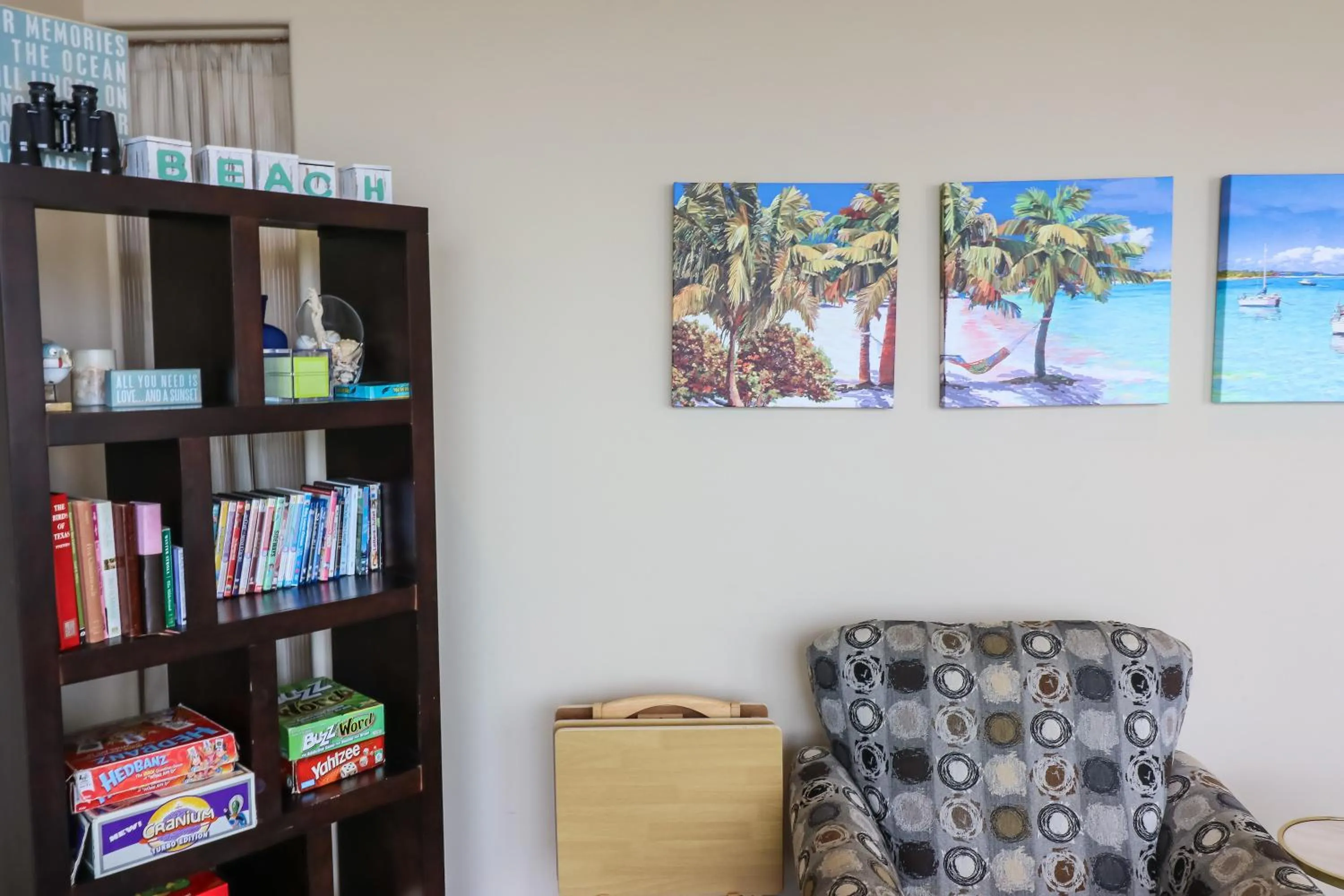 Beachfront Laid Back and Luxurious Diamond Beach Condo - Amazing Pools Amenities