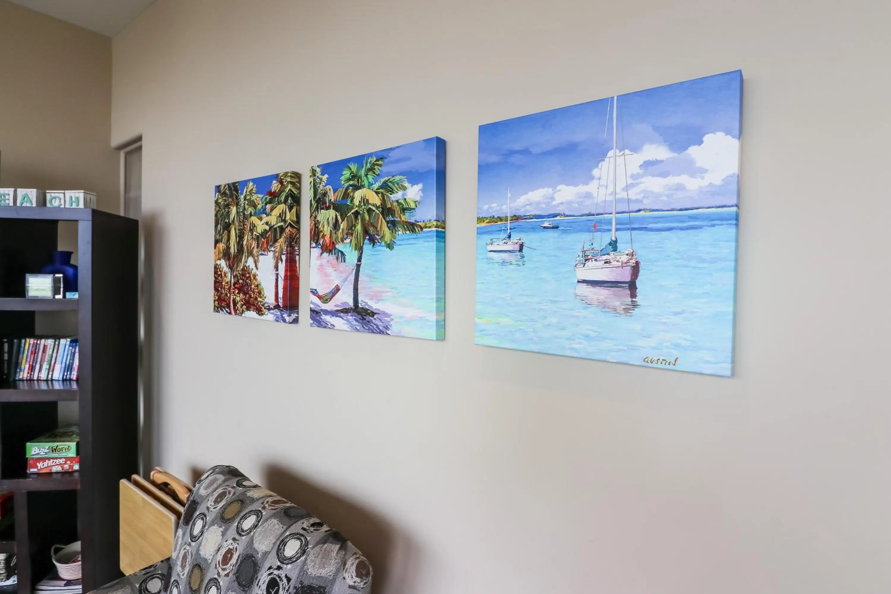 Beachfront Laid Back and Luxurious Diamond Beach Condo - Amazing Pools Amenities