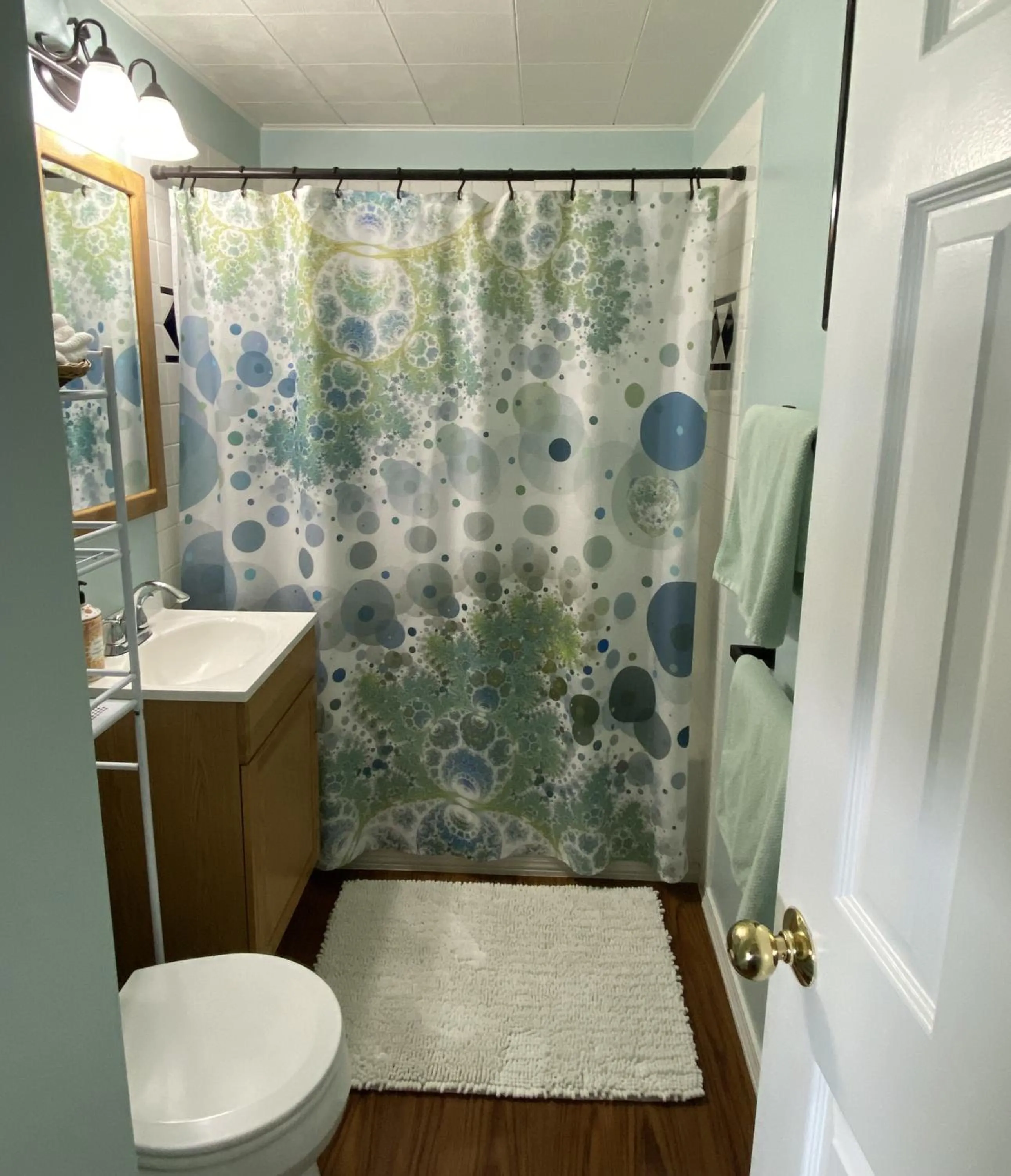 Bathroom in Arctic Paradise B&B