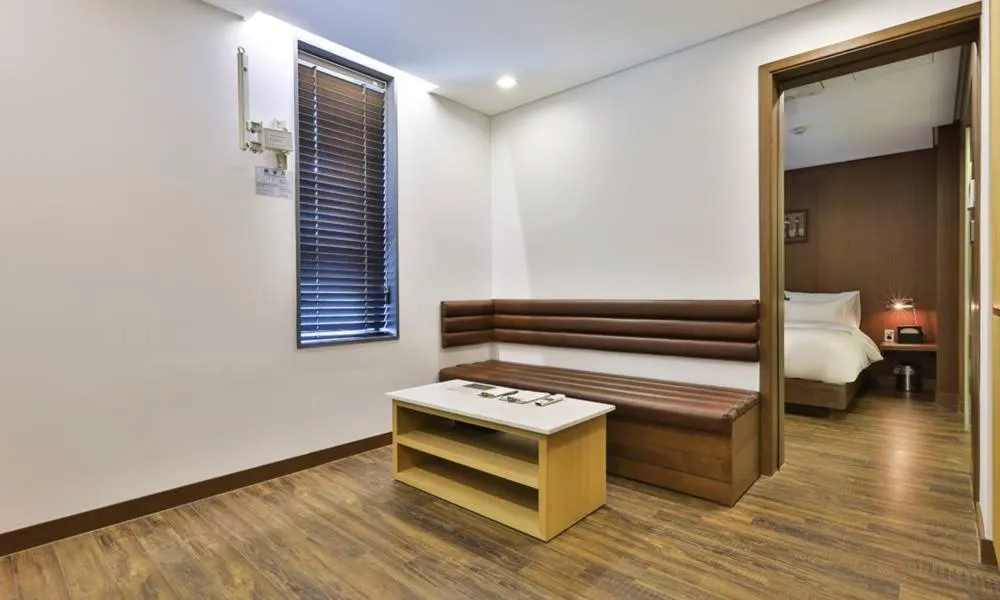 Jongro Makers X pretty Hotel