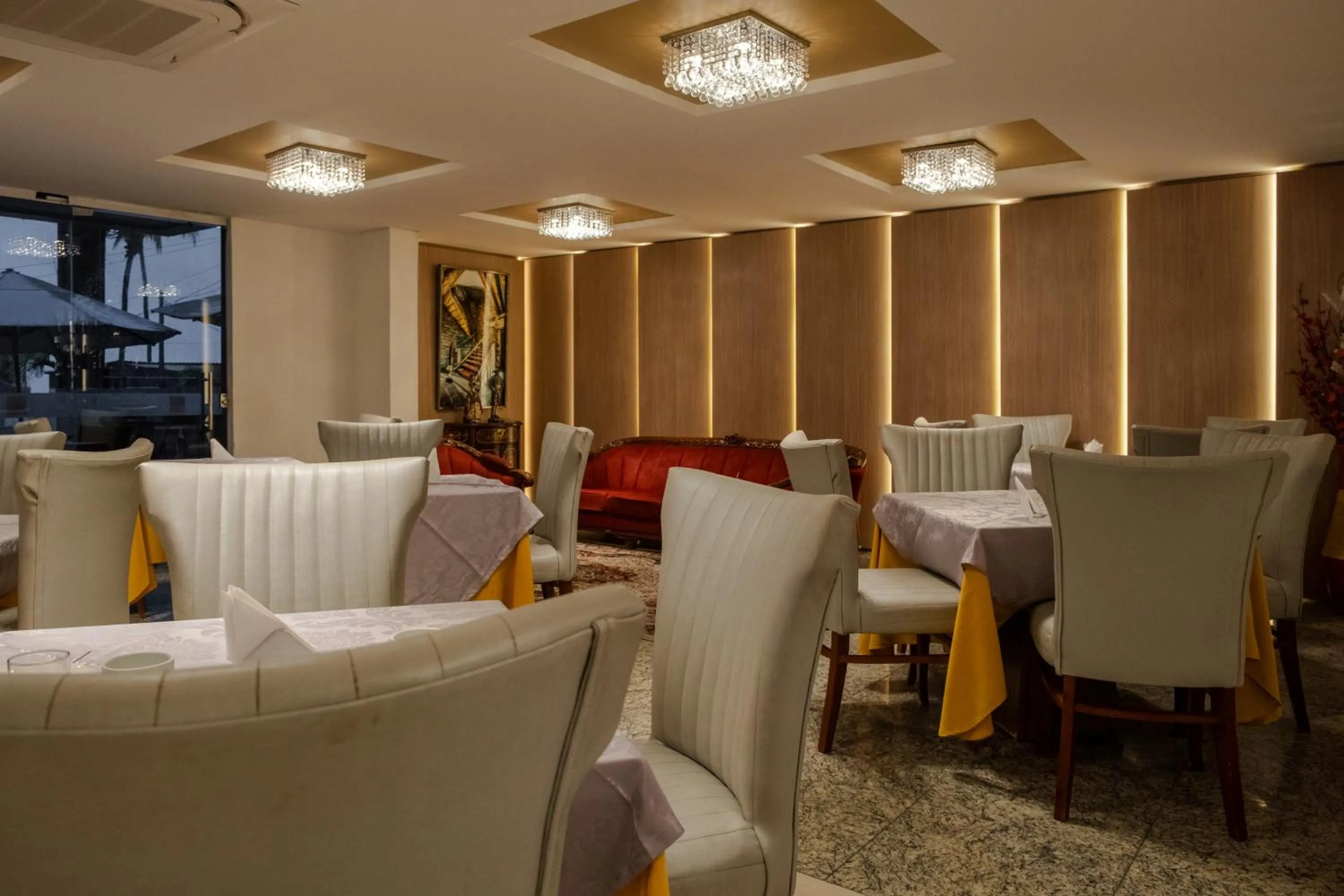 Restaurant/places to eat in Laguna Praia Hotel