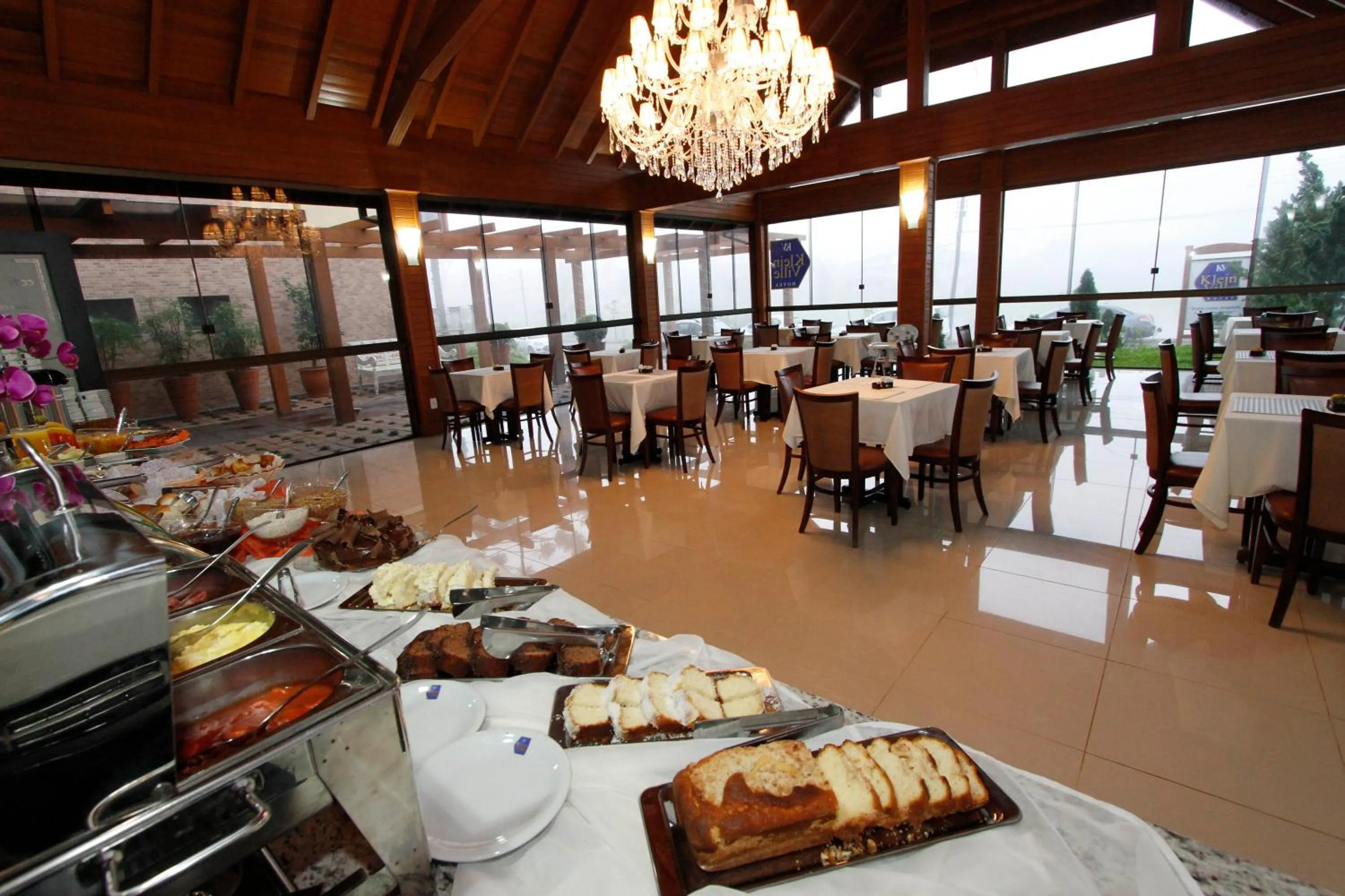 Restaurant/places to eat in Sky Ville Hotel Gramado
