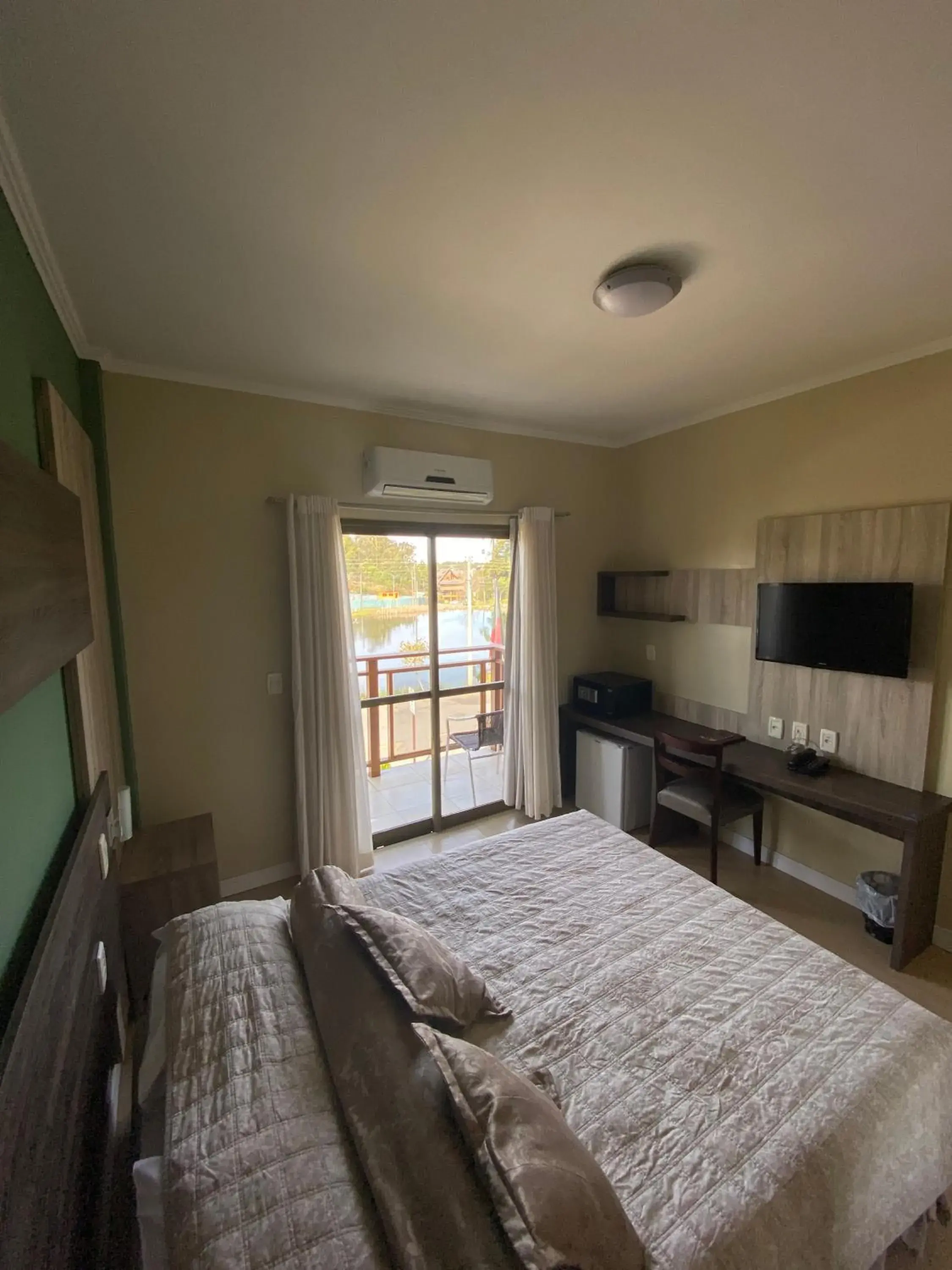 Bedroom, Bed in Sky Ville Hotel Gramado Bedroom, Bed in Sky Ville Hotel Gramado